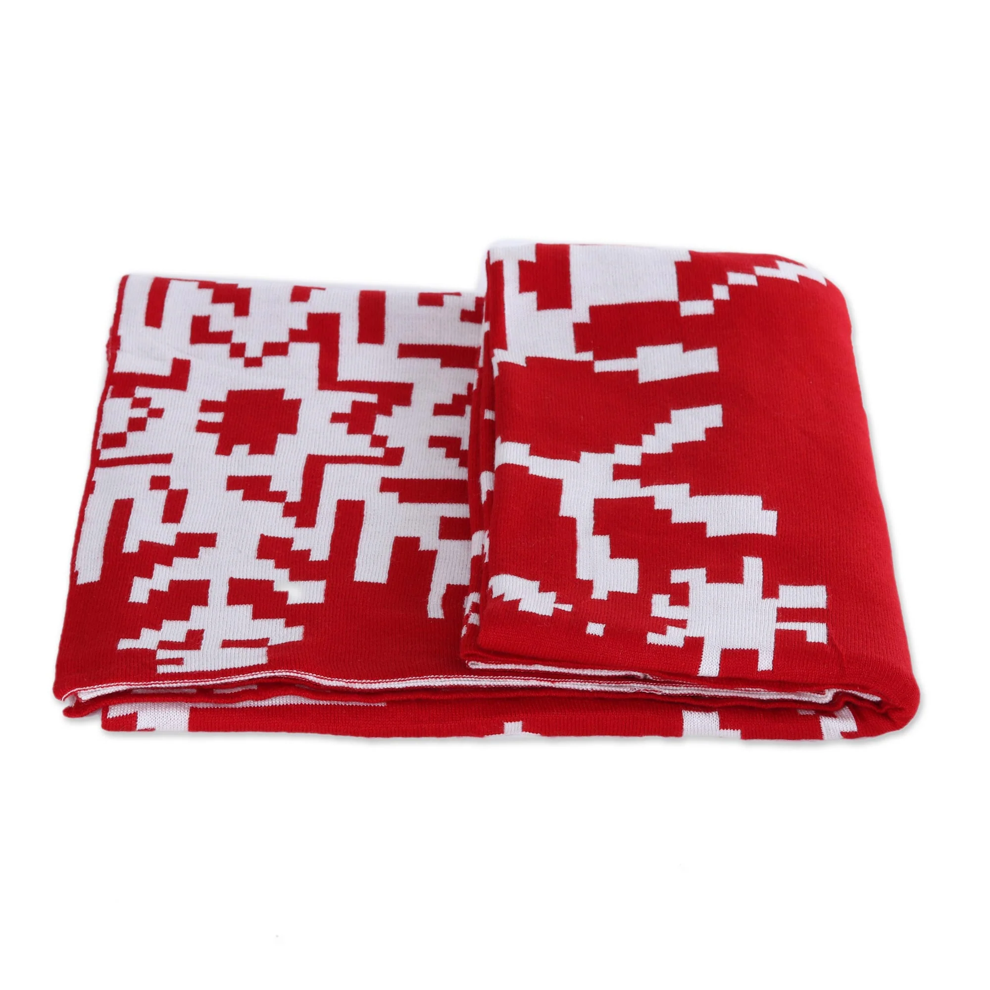 Christmas Fantasy in Poppy Christmas-Themed Knit Throw in Poppy from India - Image 2