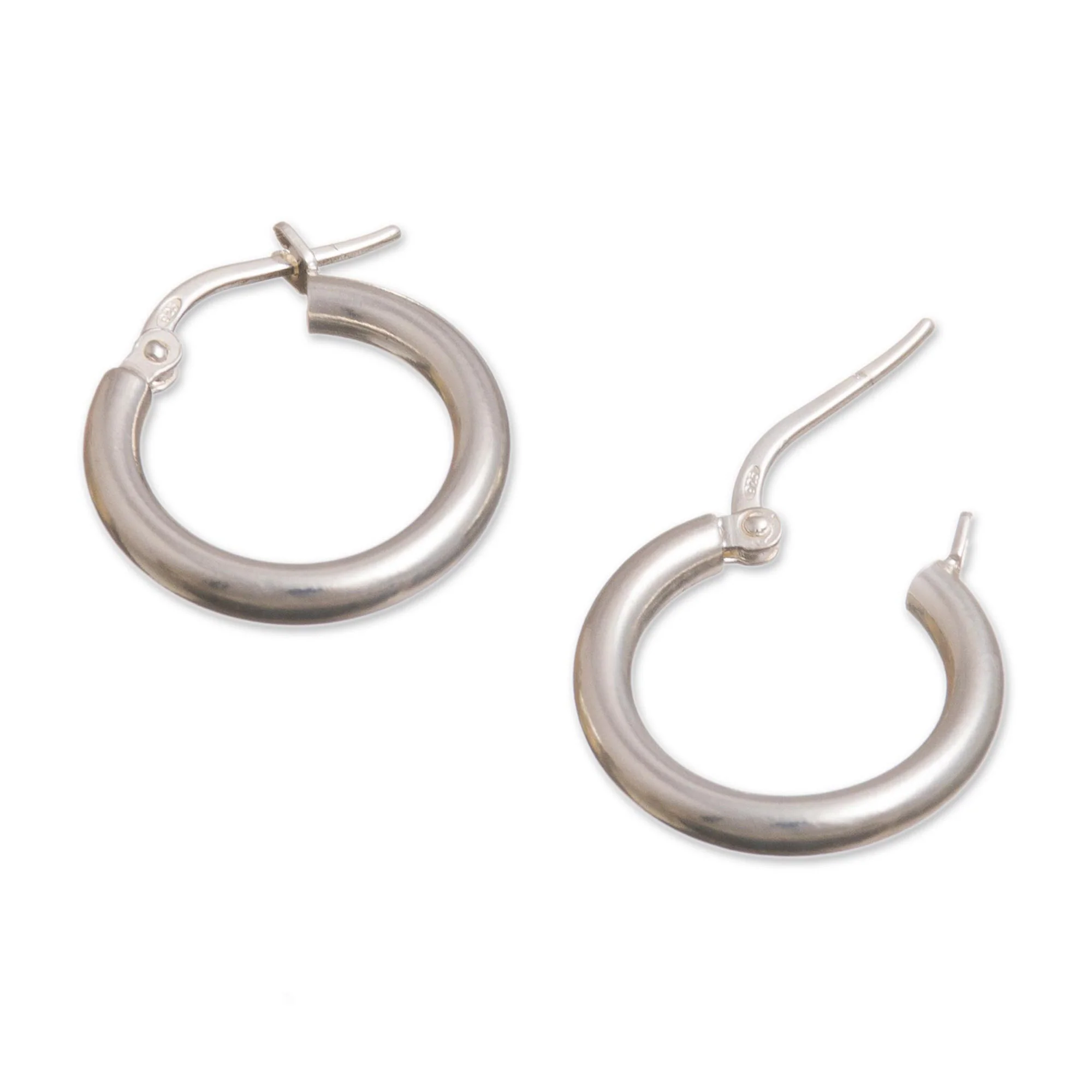 Classic Gleam Sandblasted Sterling Silver Hoop Earrings from Peru - Image 5