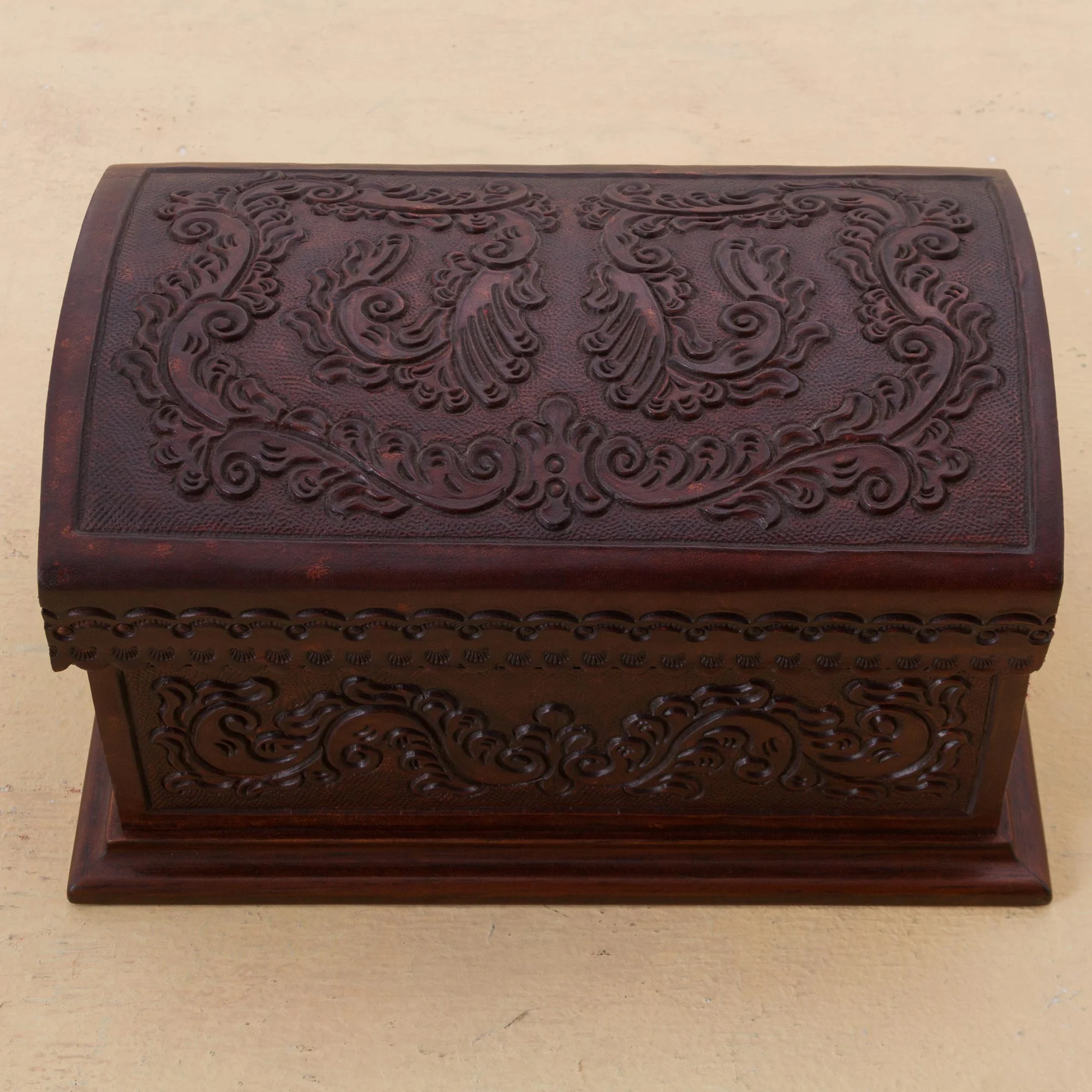 Classic Inspiration Decorative Storage Chest - Image 4