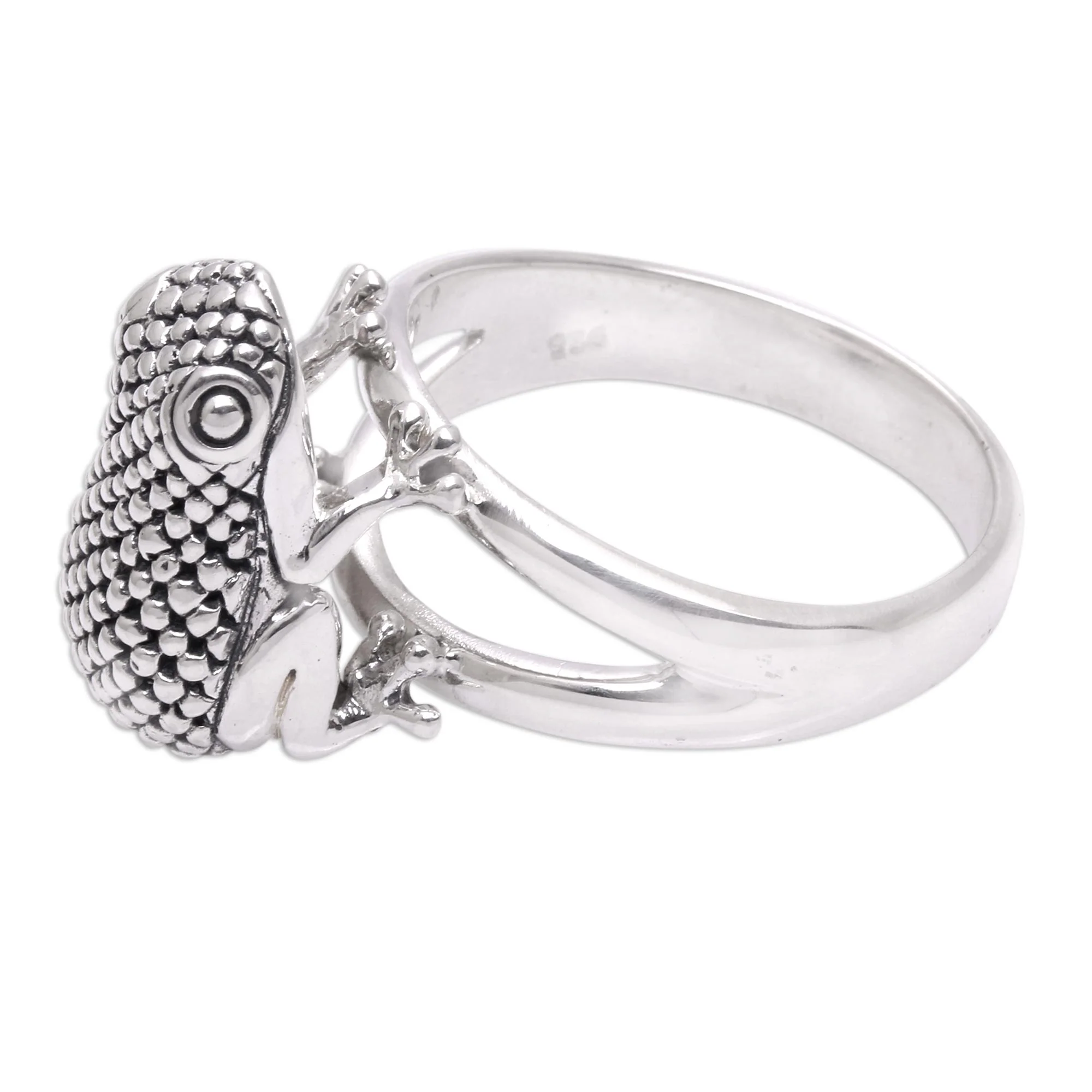 Crouching Frog Sterling Silver Frog Cocktail Ring from Bali - Image 4