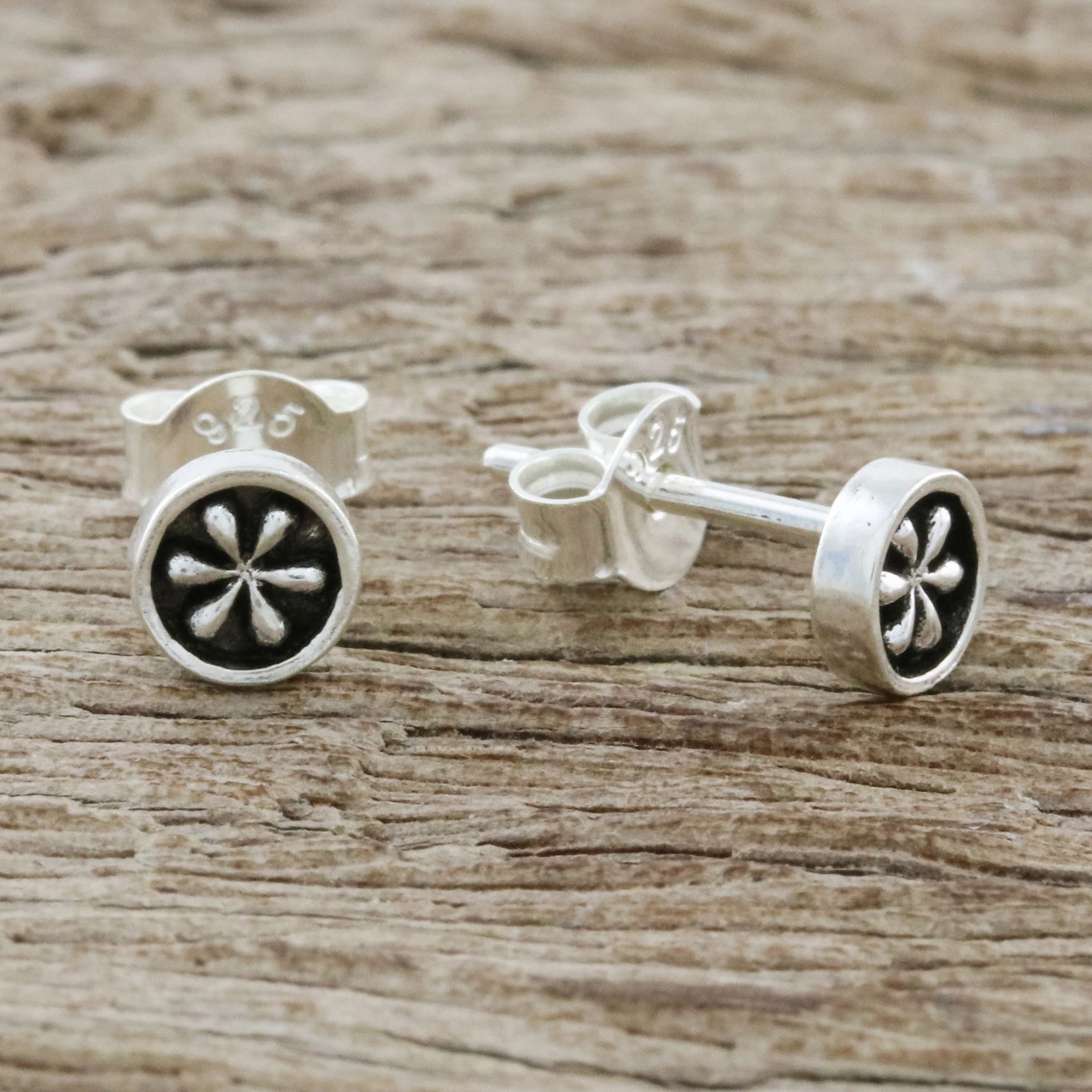 Daisy Circles Petite Floral Sterling Silver Stud Earrings from Thailand - Image 3