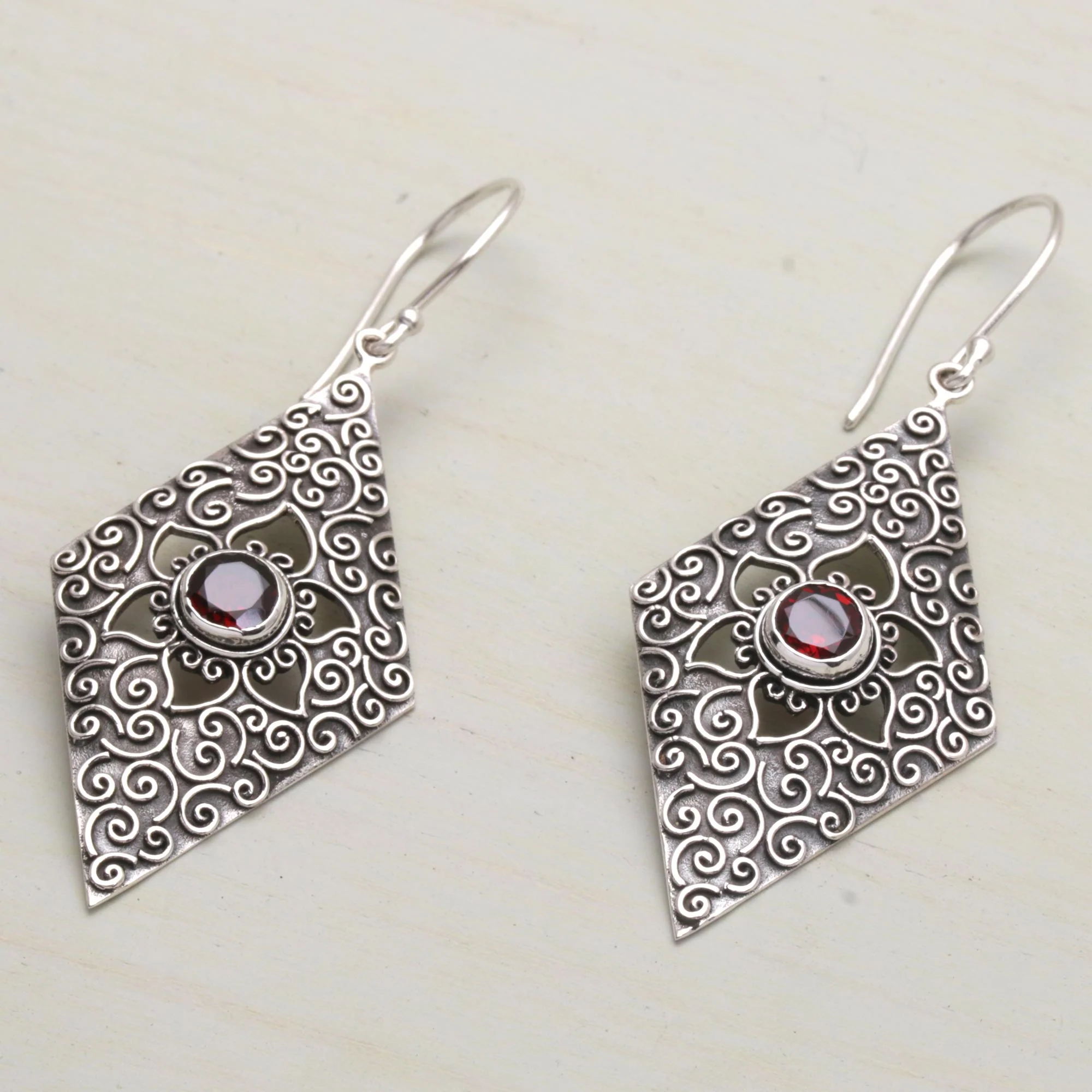 Daisy Spirals Garnet Silver Dangle Earrings - Image 3