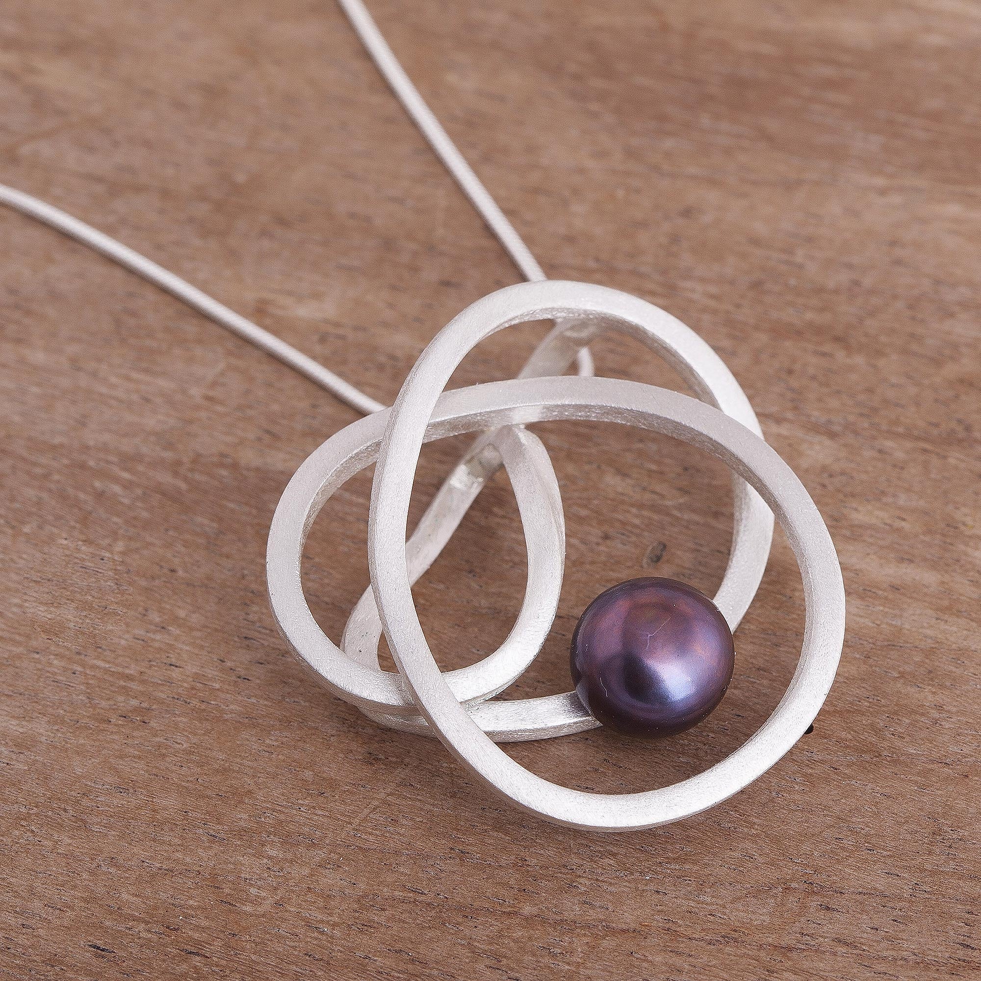 Dark Amazon Nest Modern Silver Necklace with a Dark Grey Cultured Pearl - Image 3