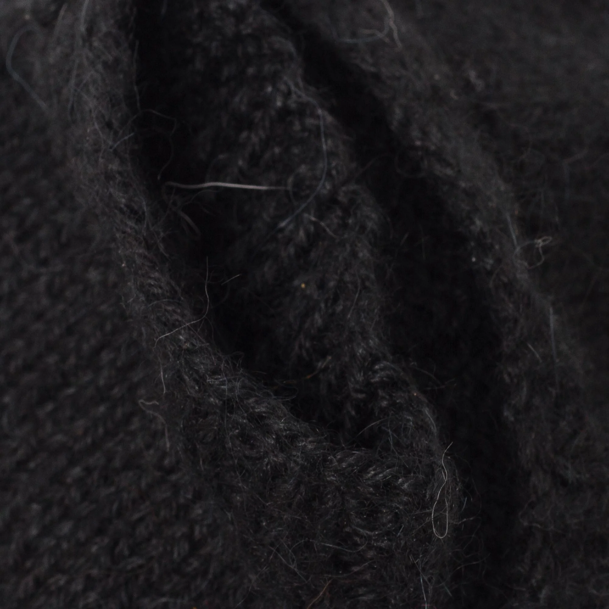 Diamond Elegance in Black Diamond Pattern 100% Alpaca Mittens in Black from Peru - Image 5