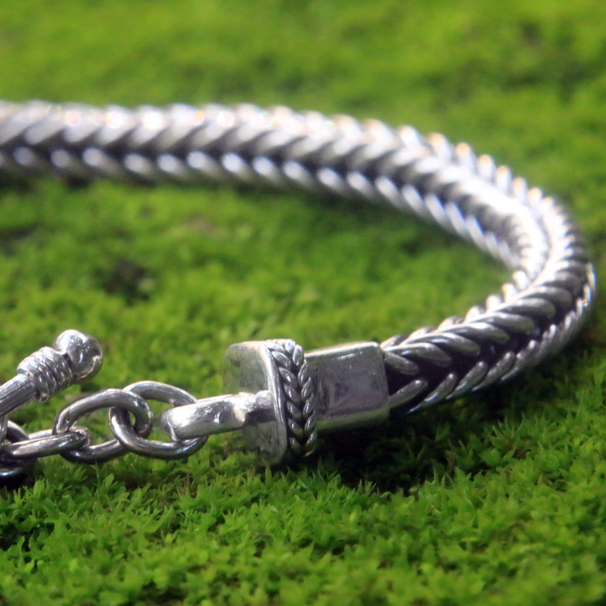 Dragon Braid Silver Men's Chain Bracelet - Image 4