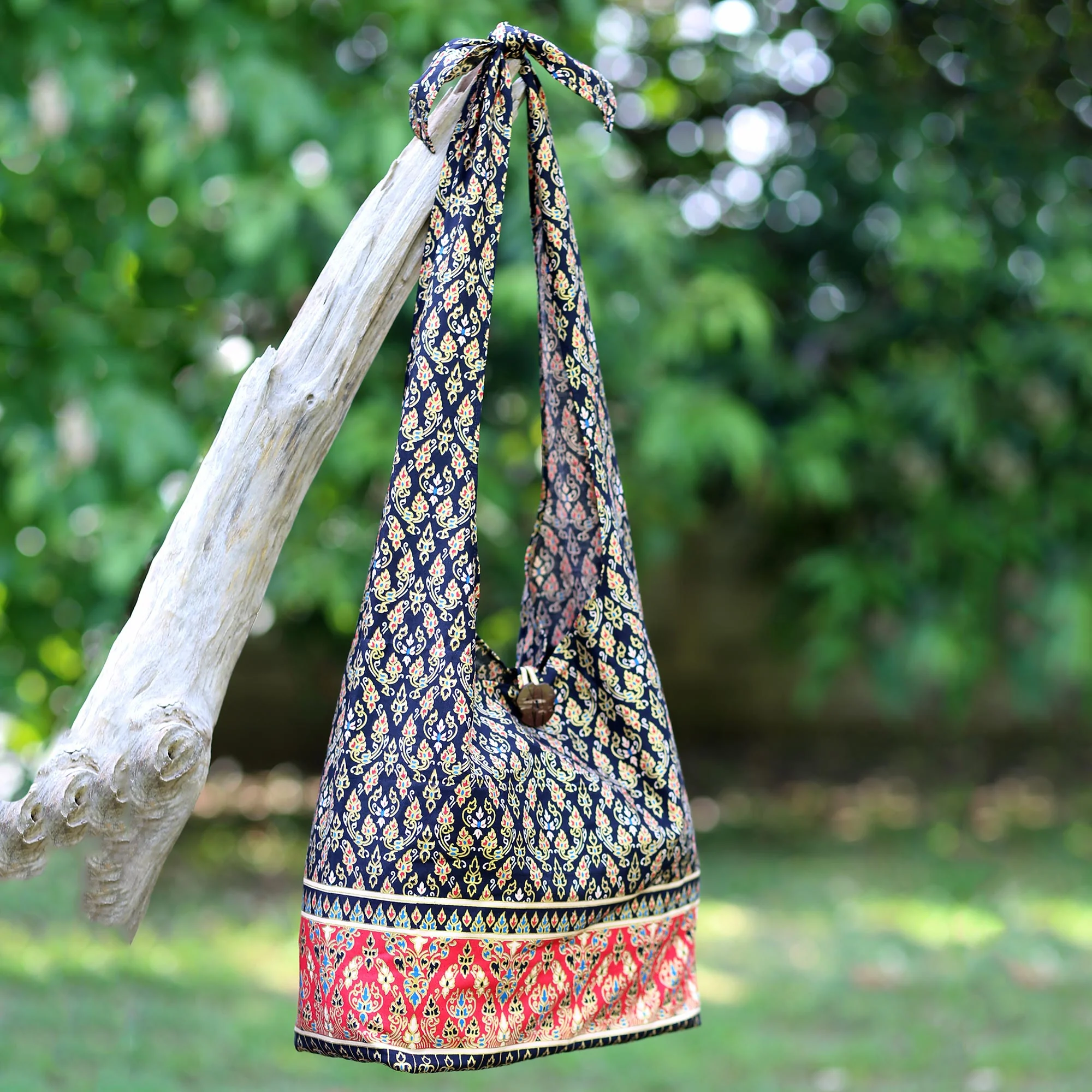 Dramatic Thai Handmade Thai Red and Black Cotton Shoulder Bag - Image 3