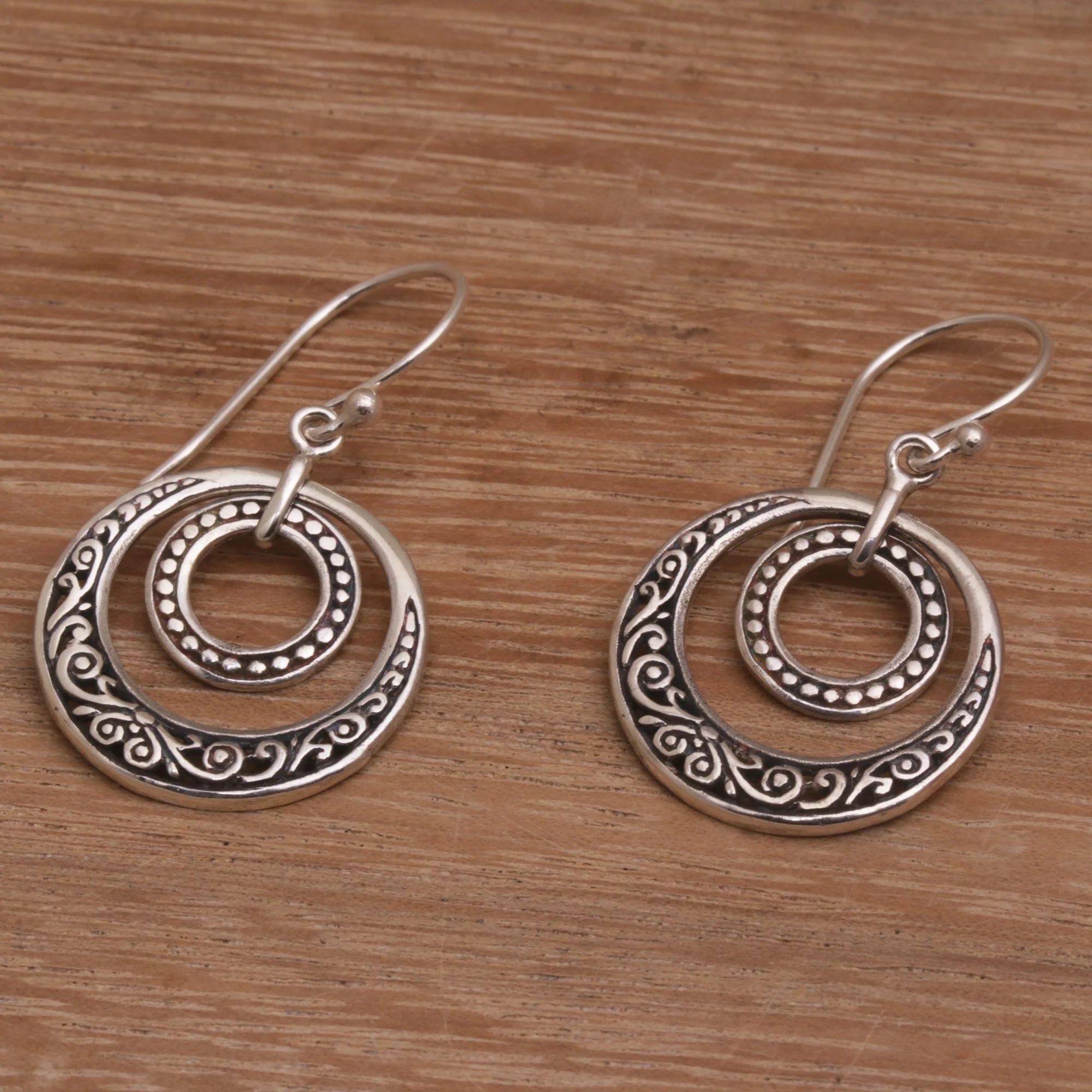 Dreamy Wanderer Hand Crafted Balinese Sterling Silver Dangle Earrings - Image 3