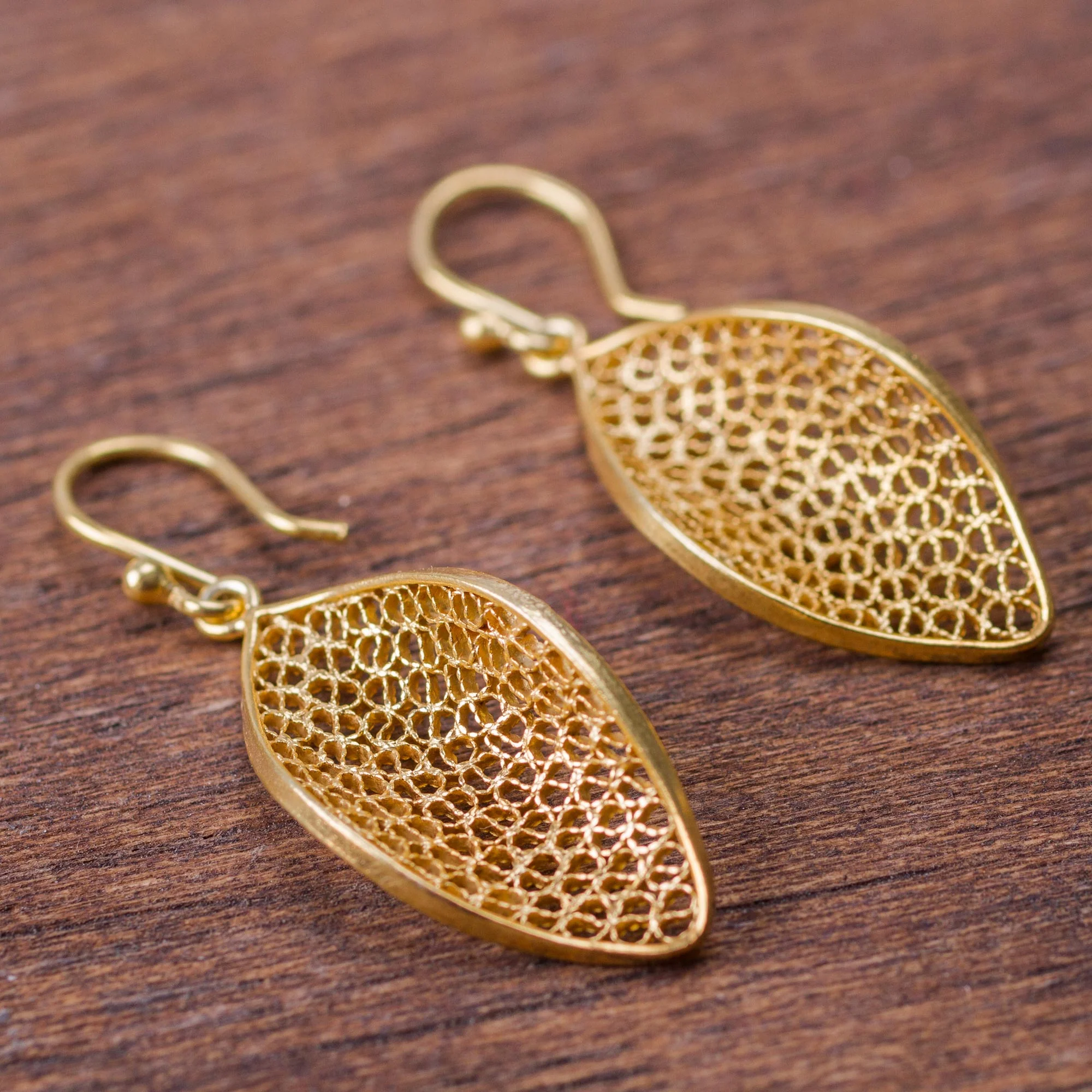 Emerging Gold-Plated Silver Filigree Dangle Earrings - Image 4