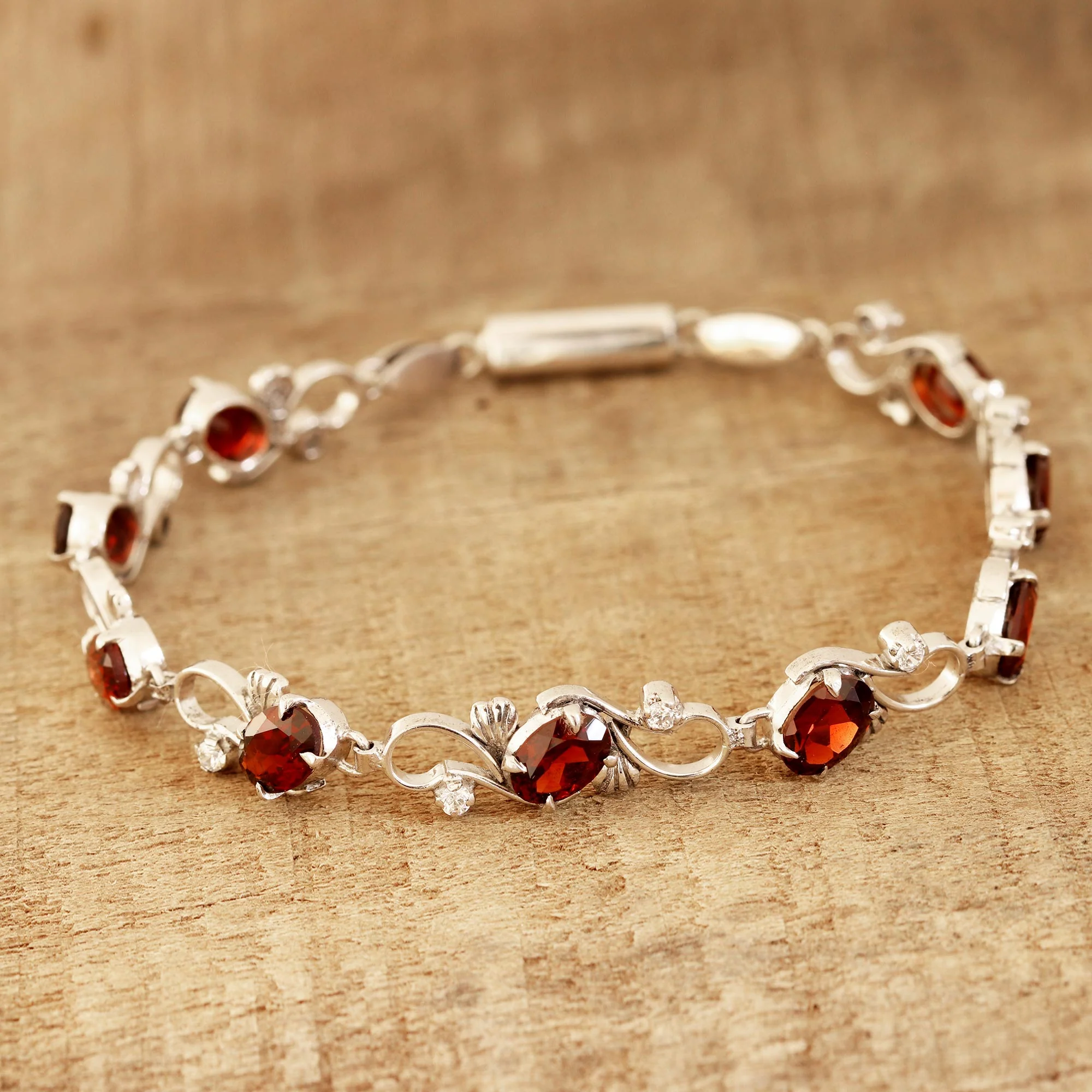 Endless Garden Garnet and Sterling Silver Garden Motif Link Bracelet - Image 3
