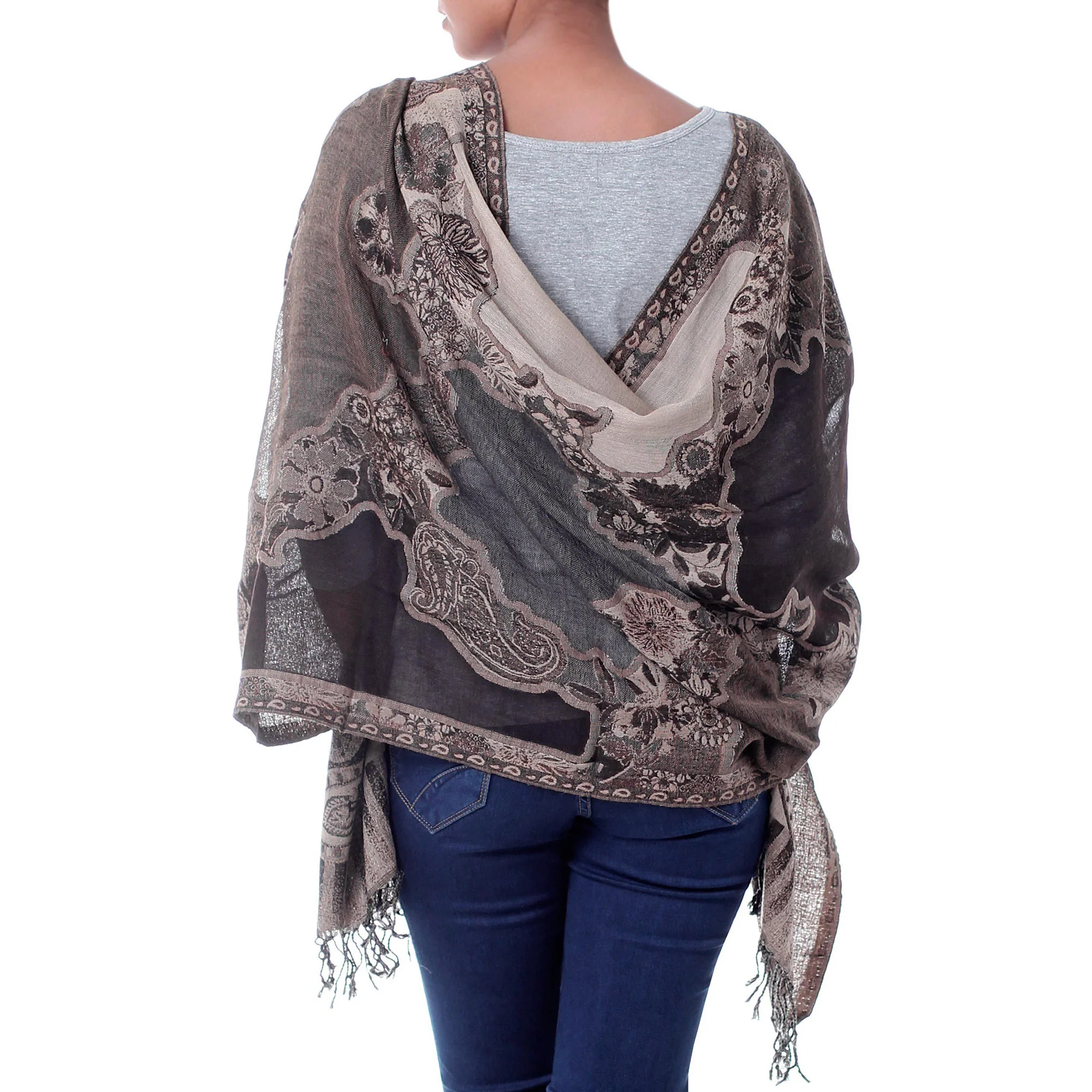 Executive Elegance Shawl - Image 4