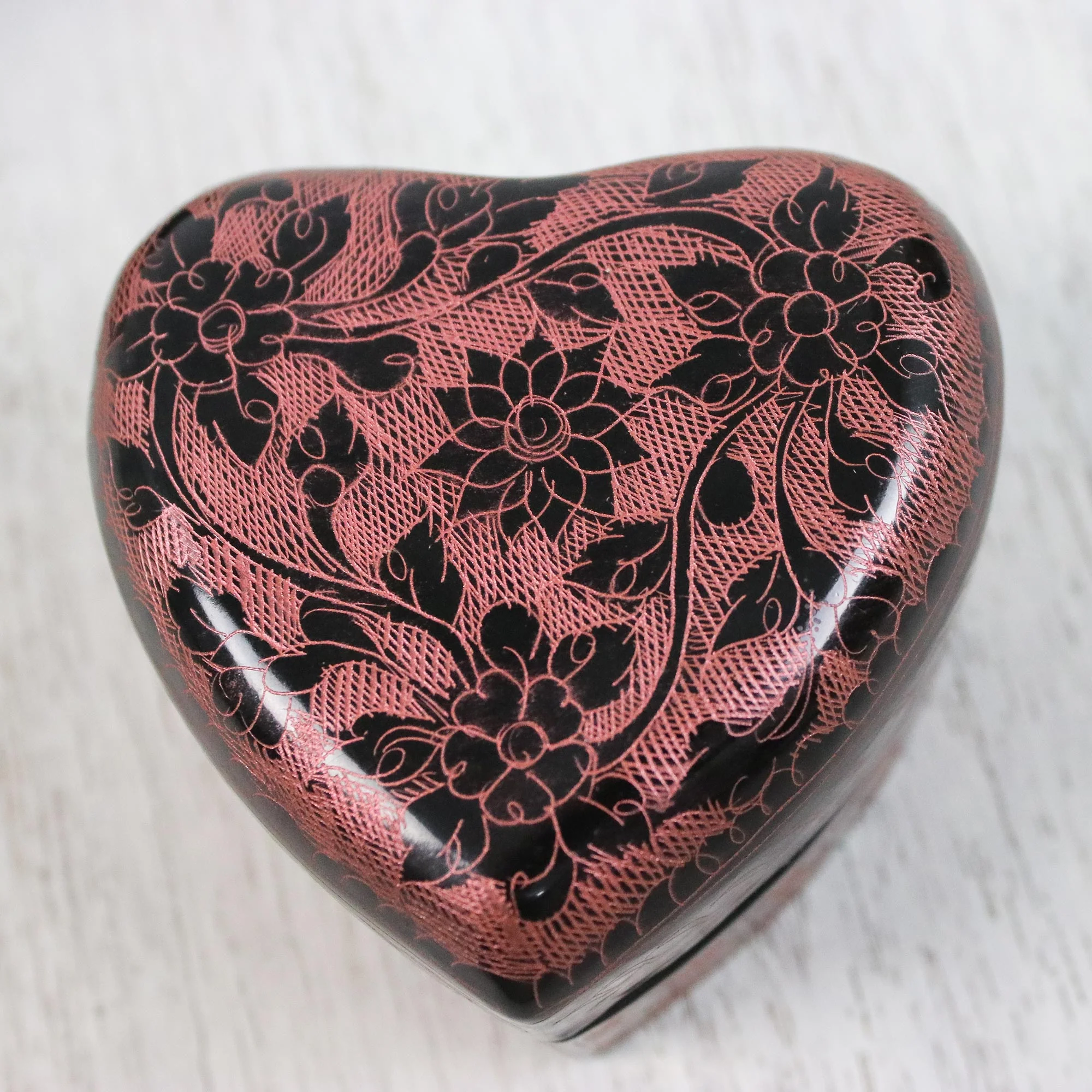 Floral Hearts Lacquerware Heart Shaped Boxes in Pink and Green (Pair) - Image 3
