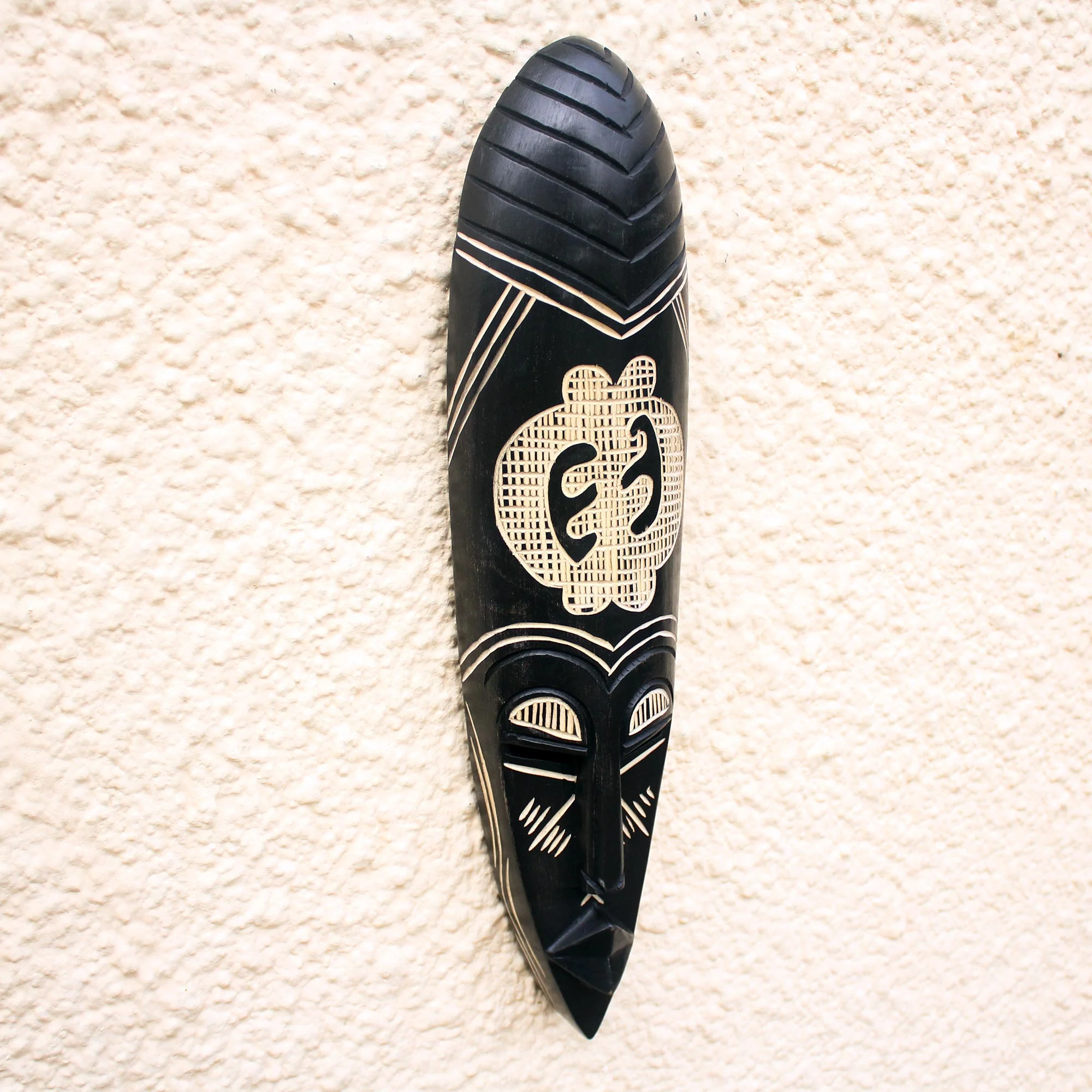 God is My Guide African Wood Mask - Image 3