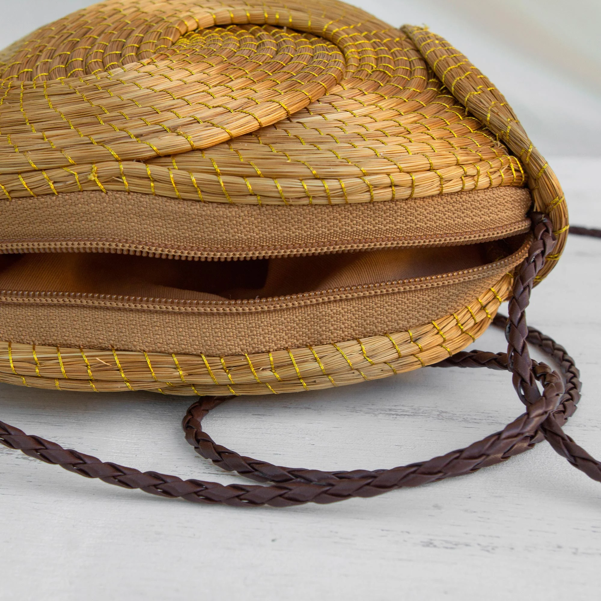 Golden Links Handmade Golden Grass Sling Handbag from Brazil - Image 5