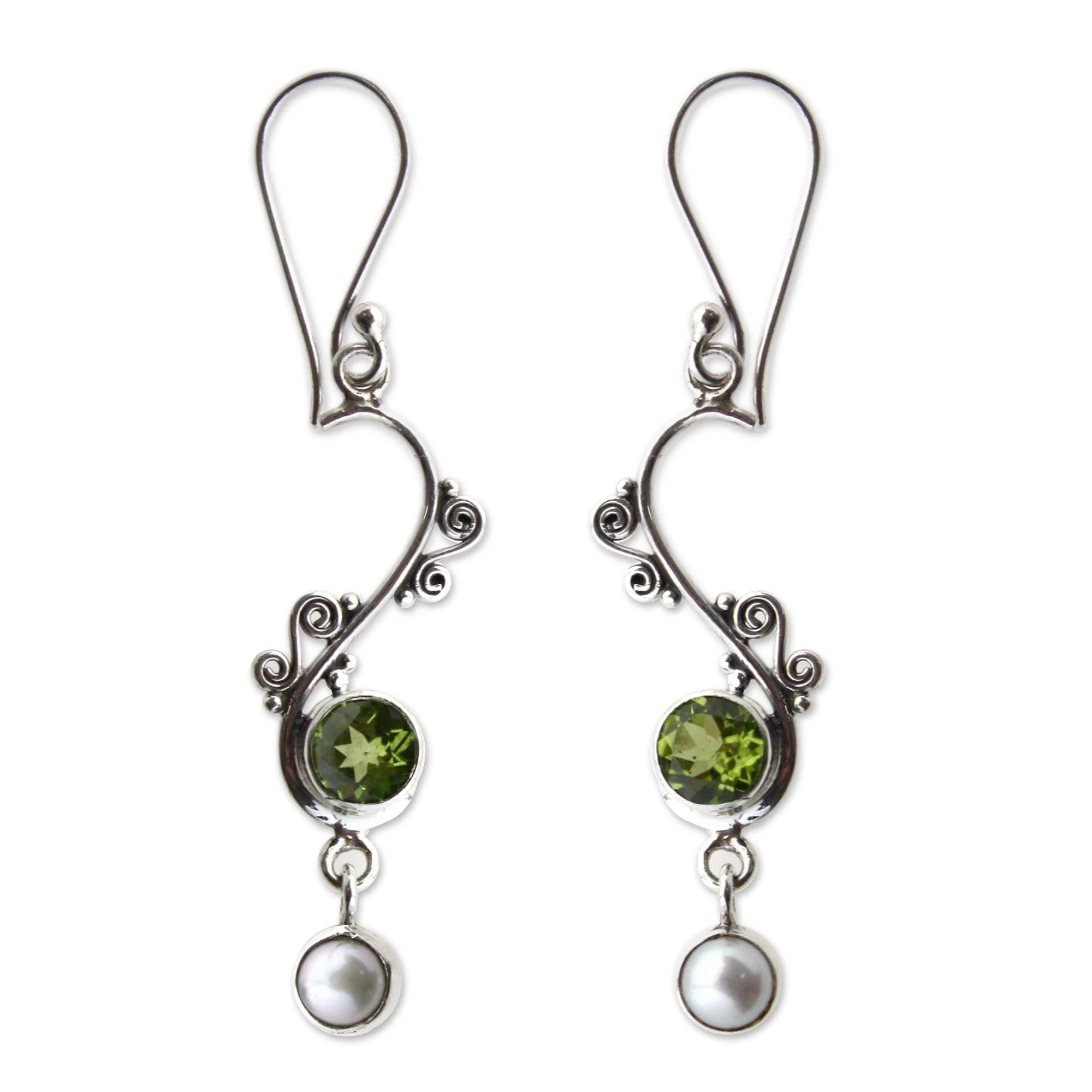 Graceful Pearl and peridot dangle earrings - Image 2