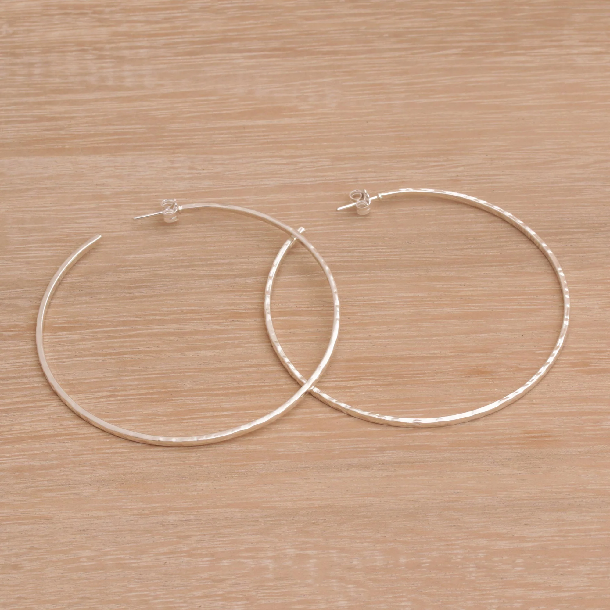 Hammered Shine Large Polished Hammered Half-Hoop Silver Earrings - Image 3