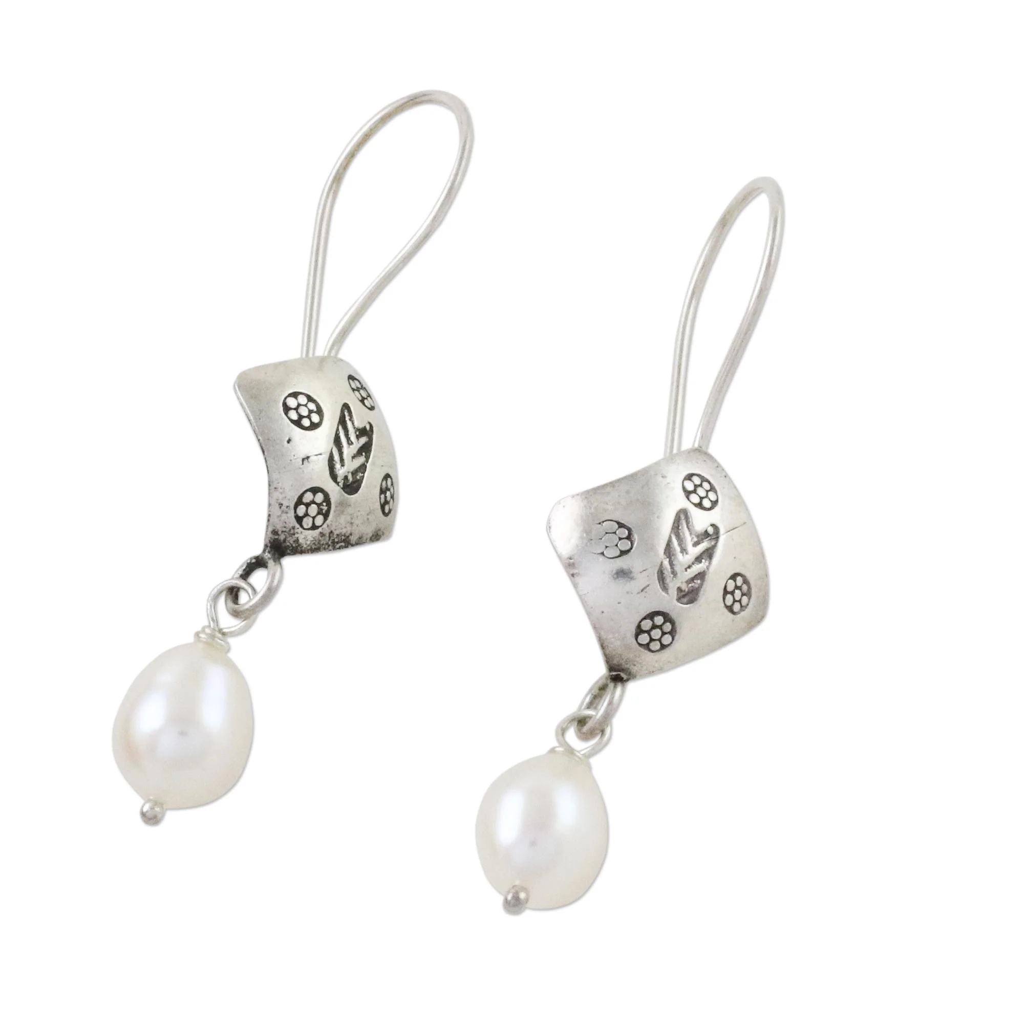 Hill Tribe Cool Cultured Pearl Hill Tribe Silver Dangle Earrings - Image 4
