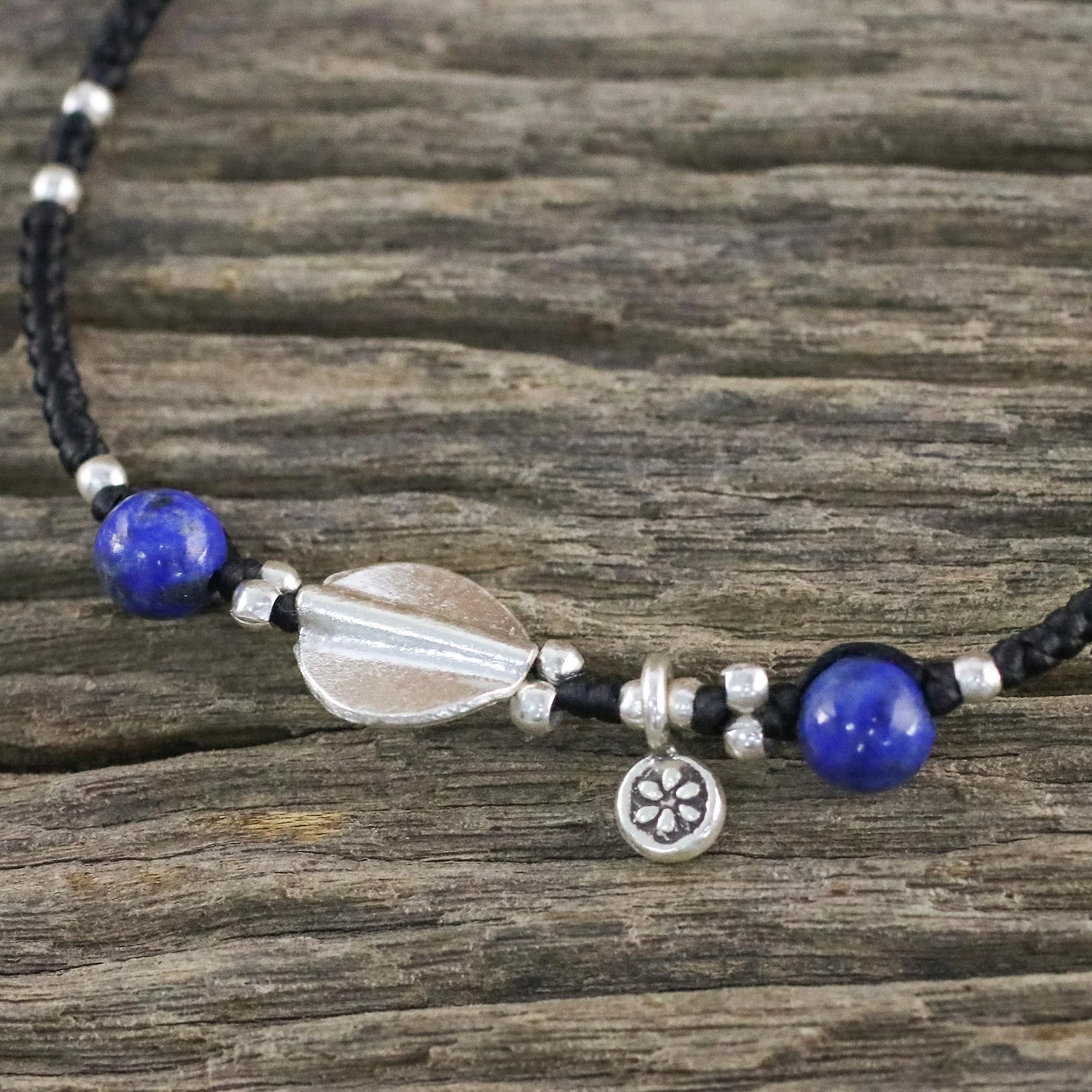 Hill Tribe Twist Beaded 950 Silver and Lapis Lazuli Cord Bracelet - Image 4