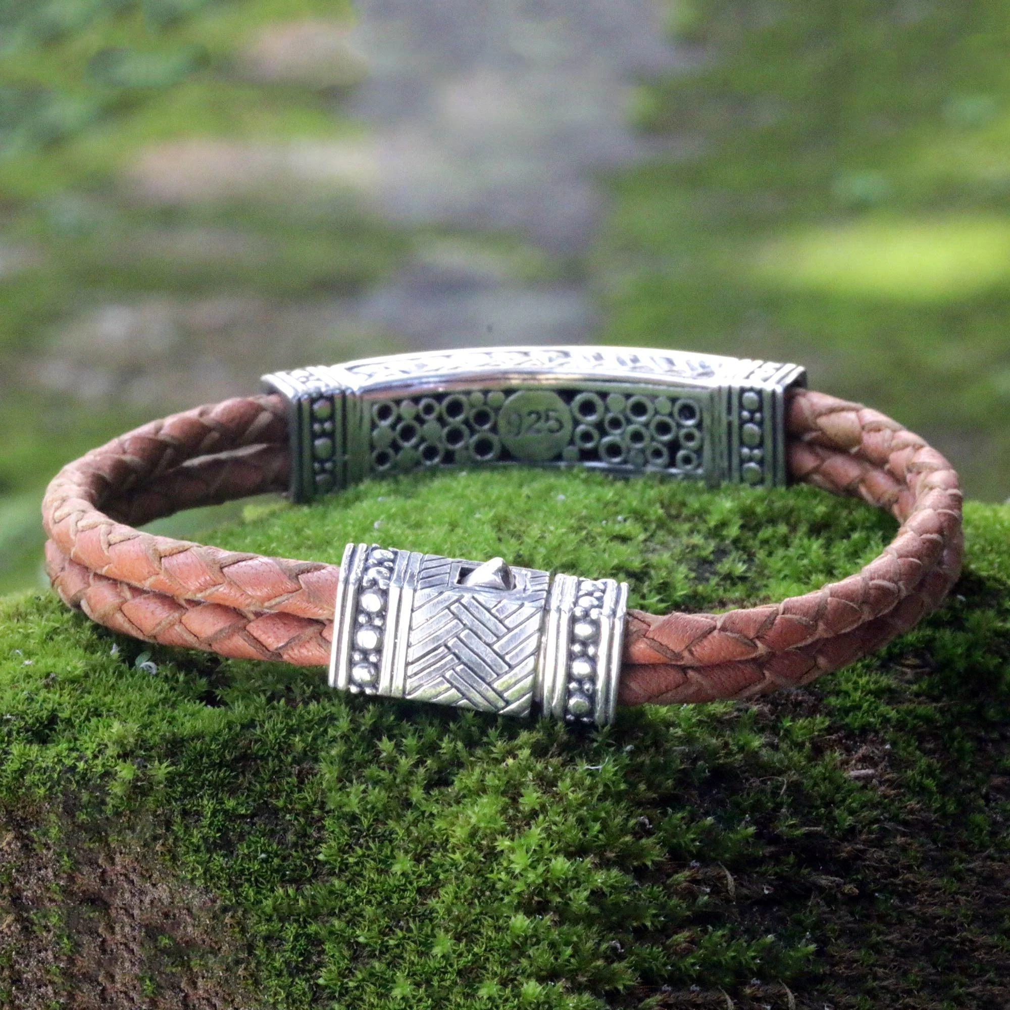 Jakarta Man Men's Sterling Silver and Leather Wristband Bracelet - Image 4