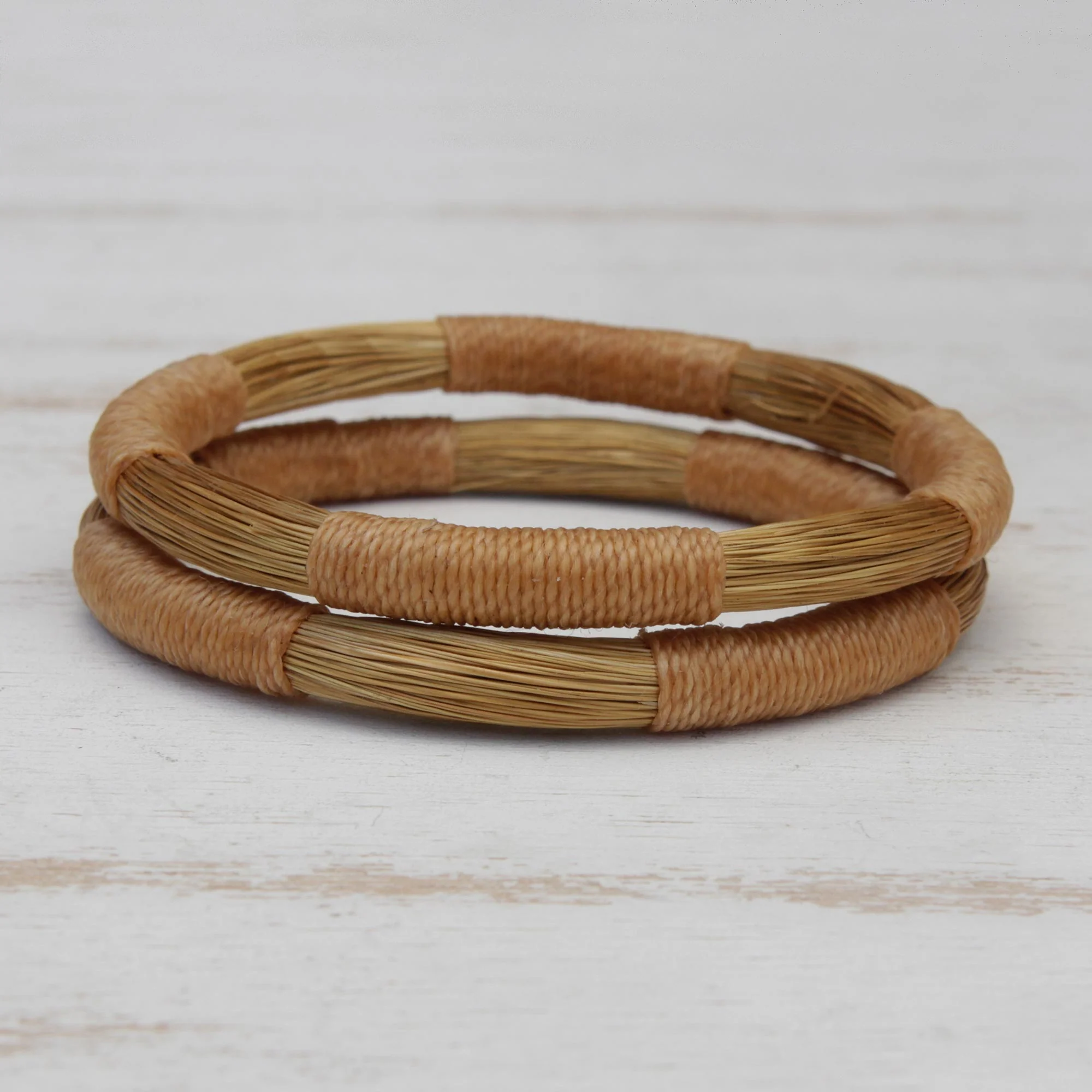 Jalapão Equilibrium Bangle Bracelet - Image 3