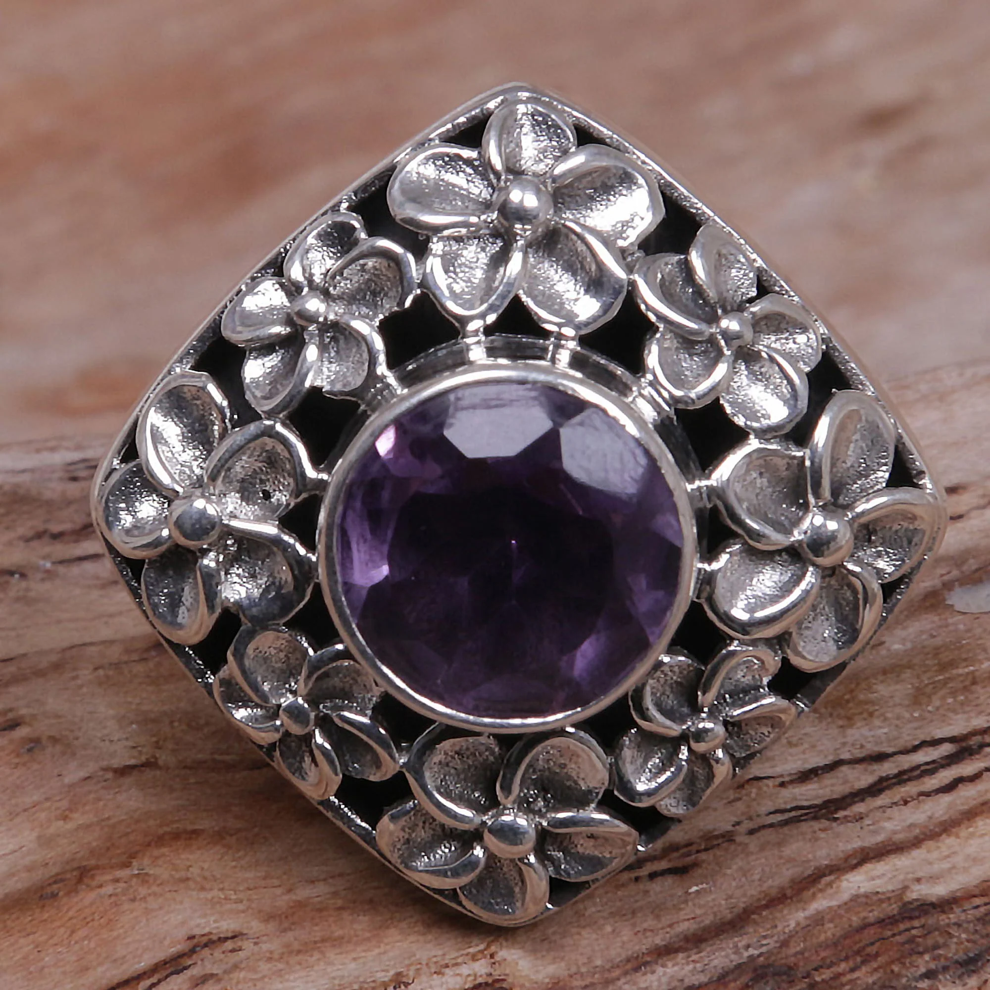 Jepun Shrine Hand Made Amethyst and Sterling Silver Floral Cocktail Ring - Image 4