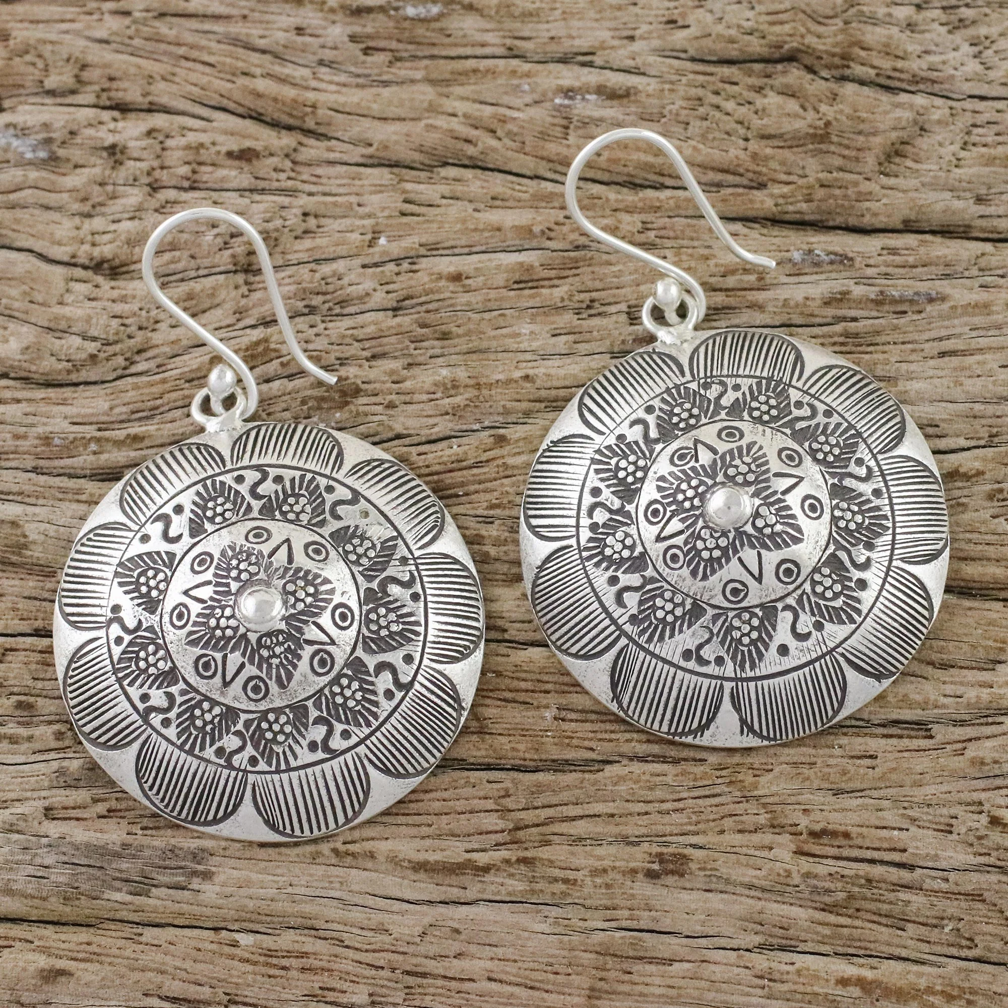 Lanna Welcome Round Floral Motif Earrings in 950 Hill Tribe Silver - Image 3