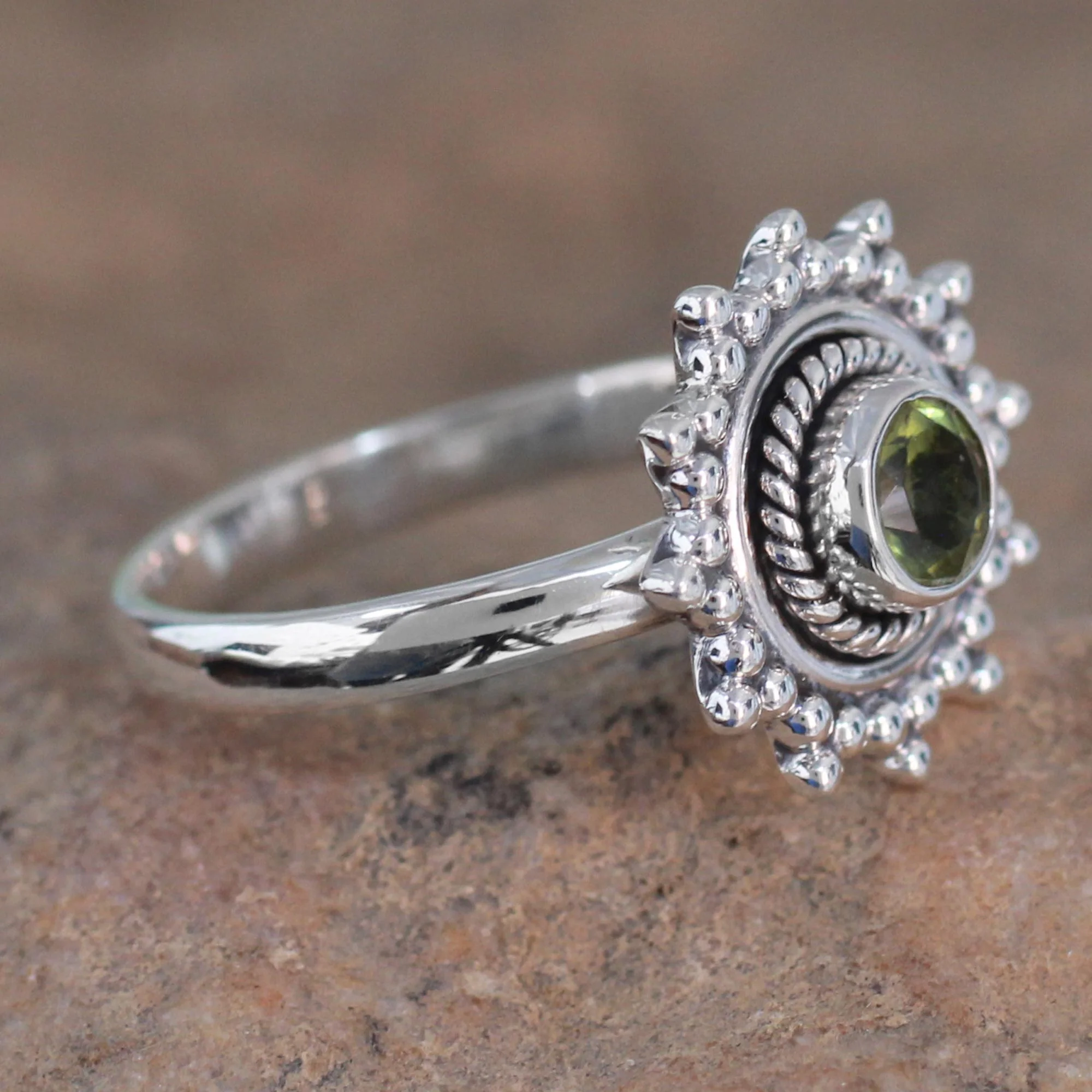 Lime Princess Peridot solitaire ring - Image 3