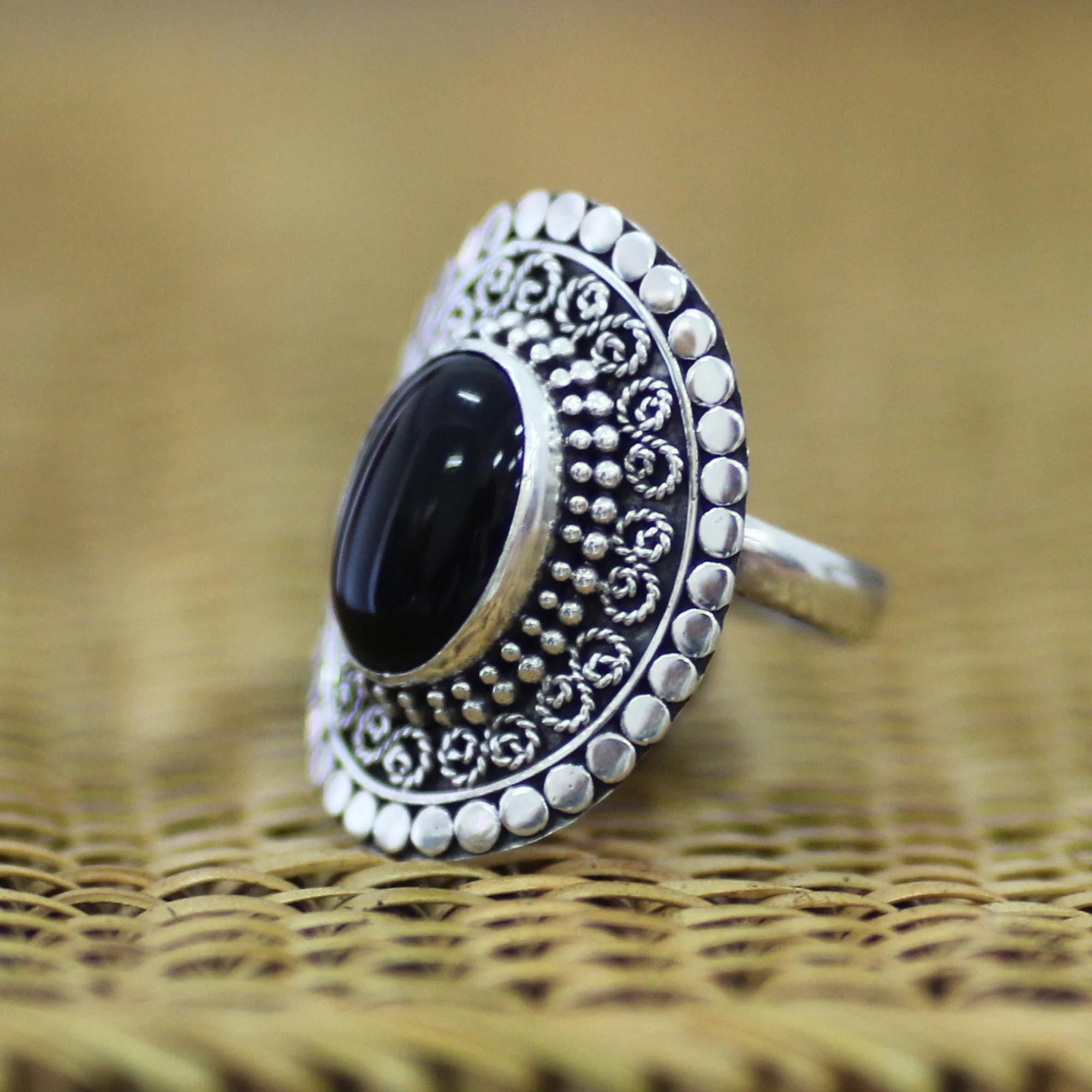 Majesty Halo Sterling Silver and Onyx Cocktail Ring - Image 3