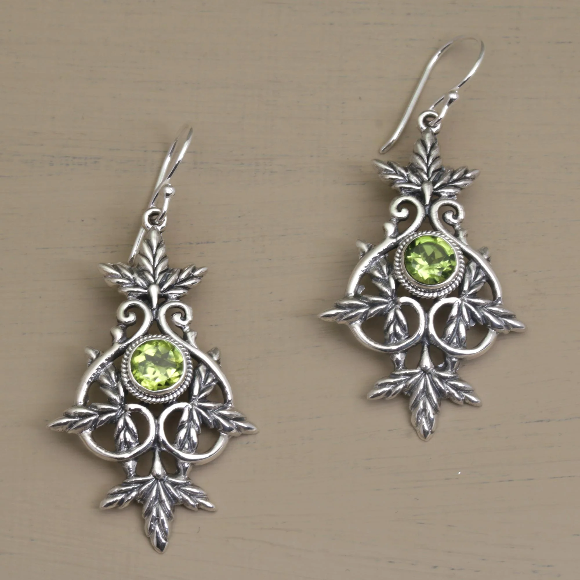 Marvelous Vintage Peridot & Silver Earrings - Image 4