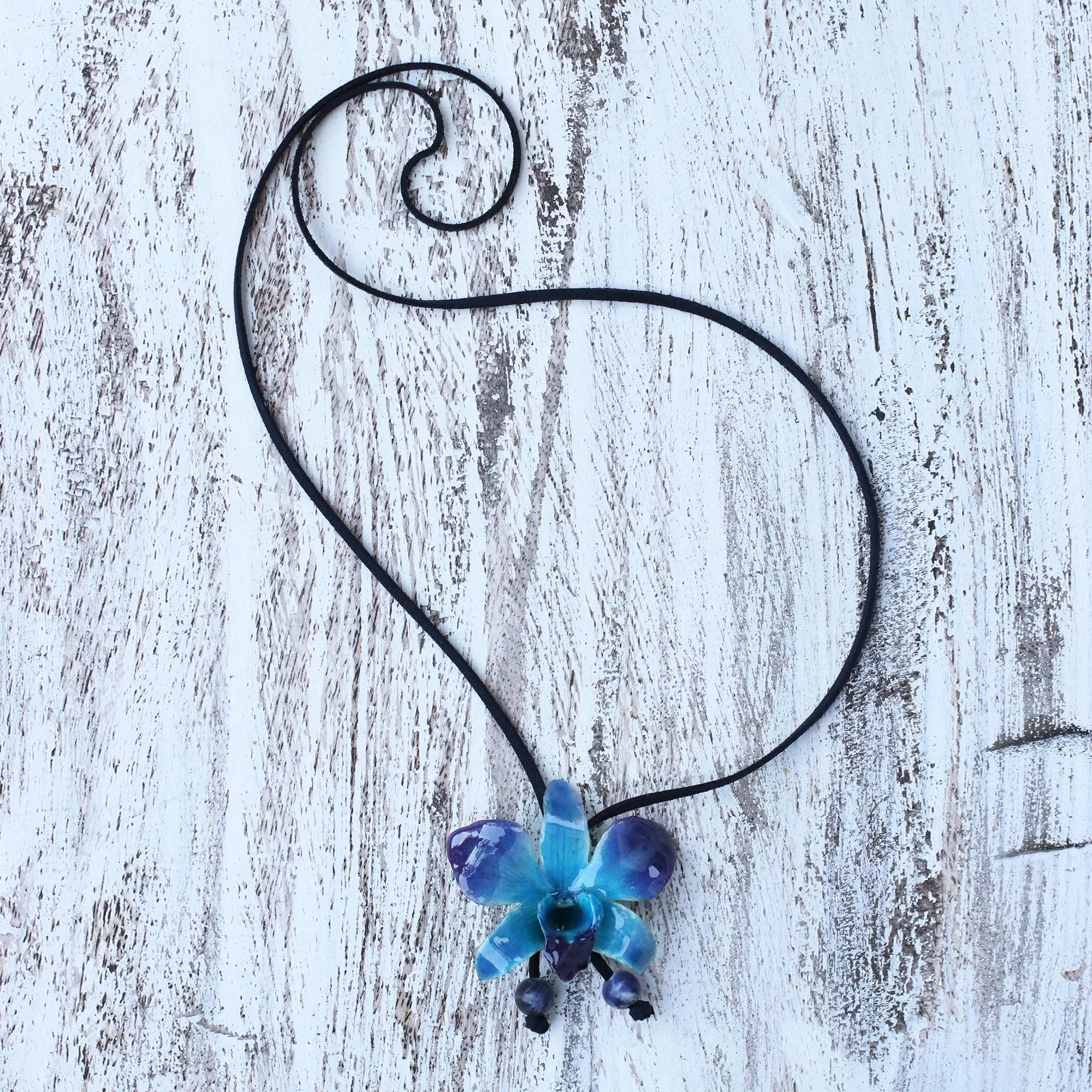 Midnight Blue Orchid & Sodalite Long Lariat Necklace - Image 3