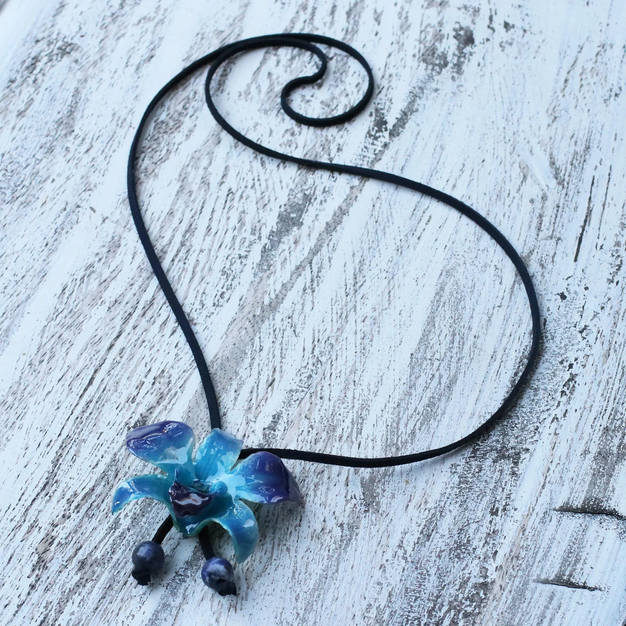 Midnight Blue Orchid & Sodalite Long Lariat Necklace - Image 4