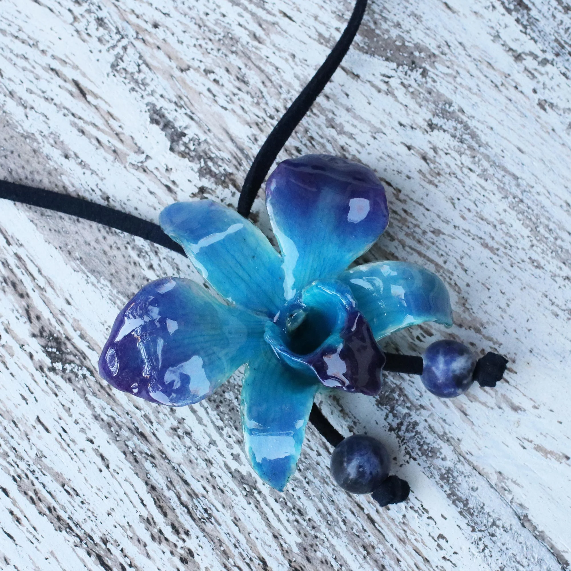 Midnight Blue Orchid & Sodalite Long Lariat Necklace - Image 5