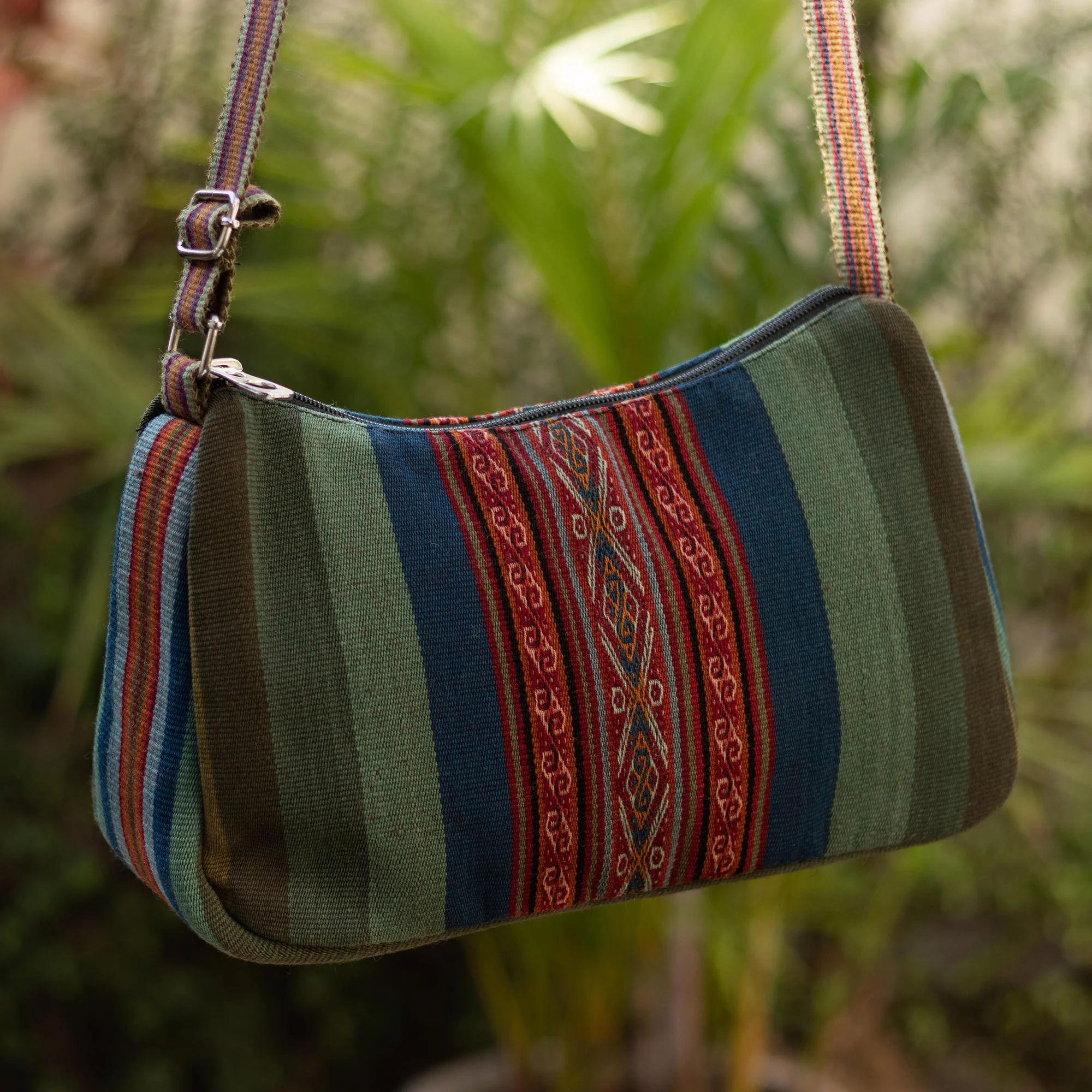 Mists of Cusco Multicolored Alpaca Shoulder Bag - Image 3