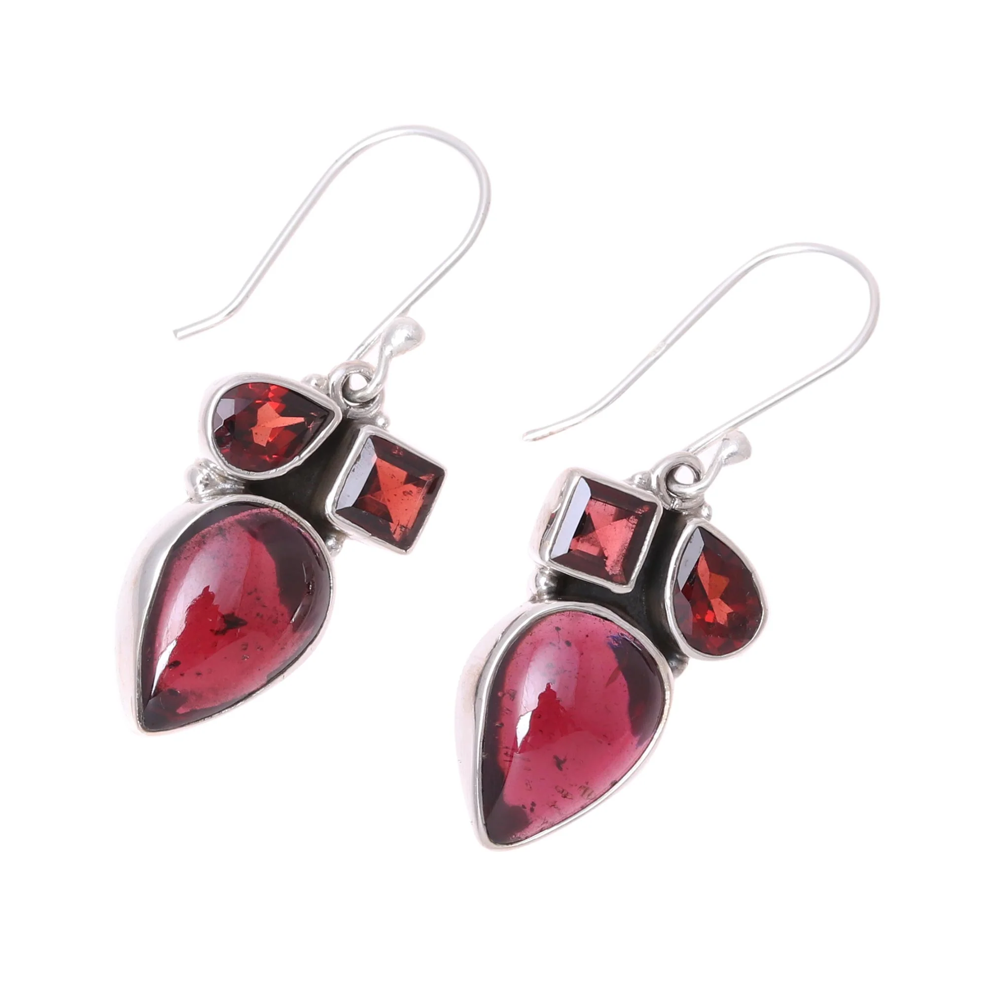 Natural Dazzle Natural Garnet Dangle Earrings from India - Image 4