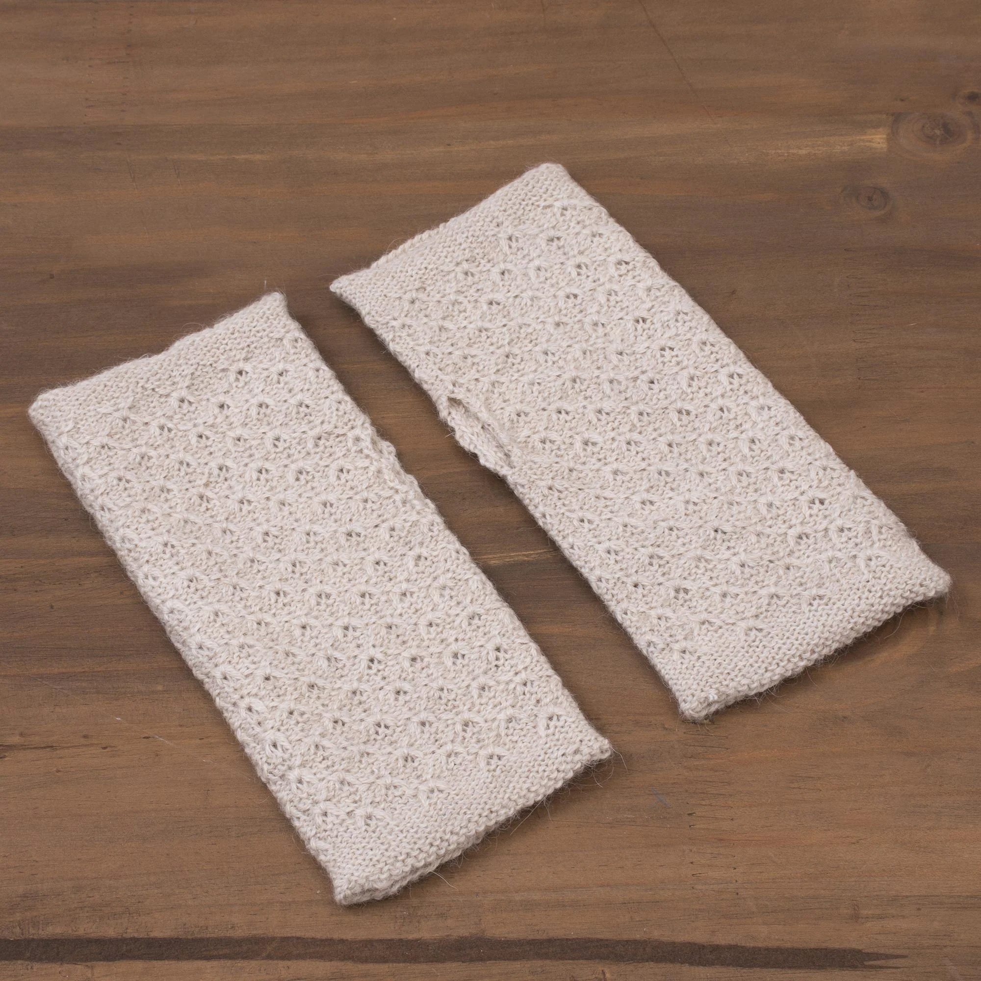 Passionate Pattern in Ivory Patterned 100% Baby Alpaca Fingerless Mitts in Ivory - Image 3