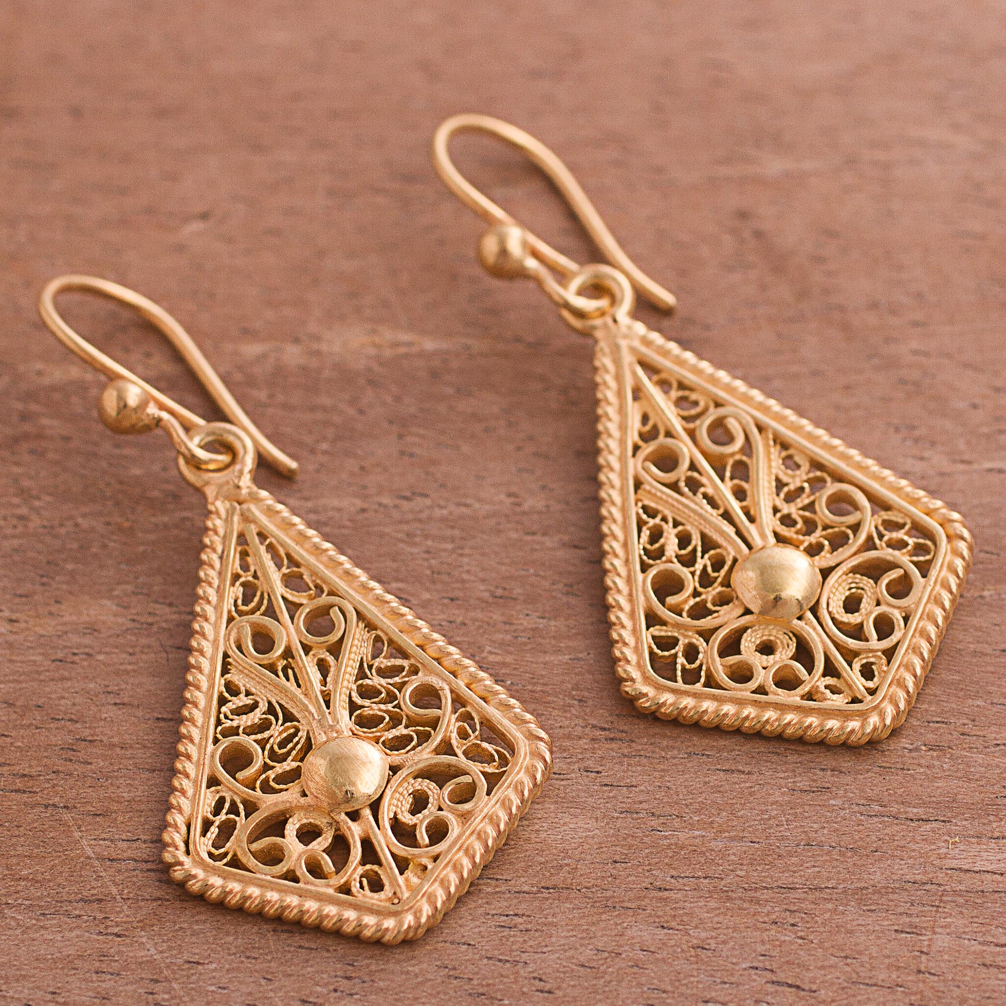 Royal Scroll in Gold Gold-Plated Sterling Silver Filigree Kite Dangle Earrings - Image 3