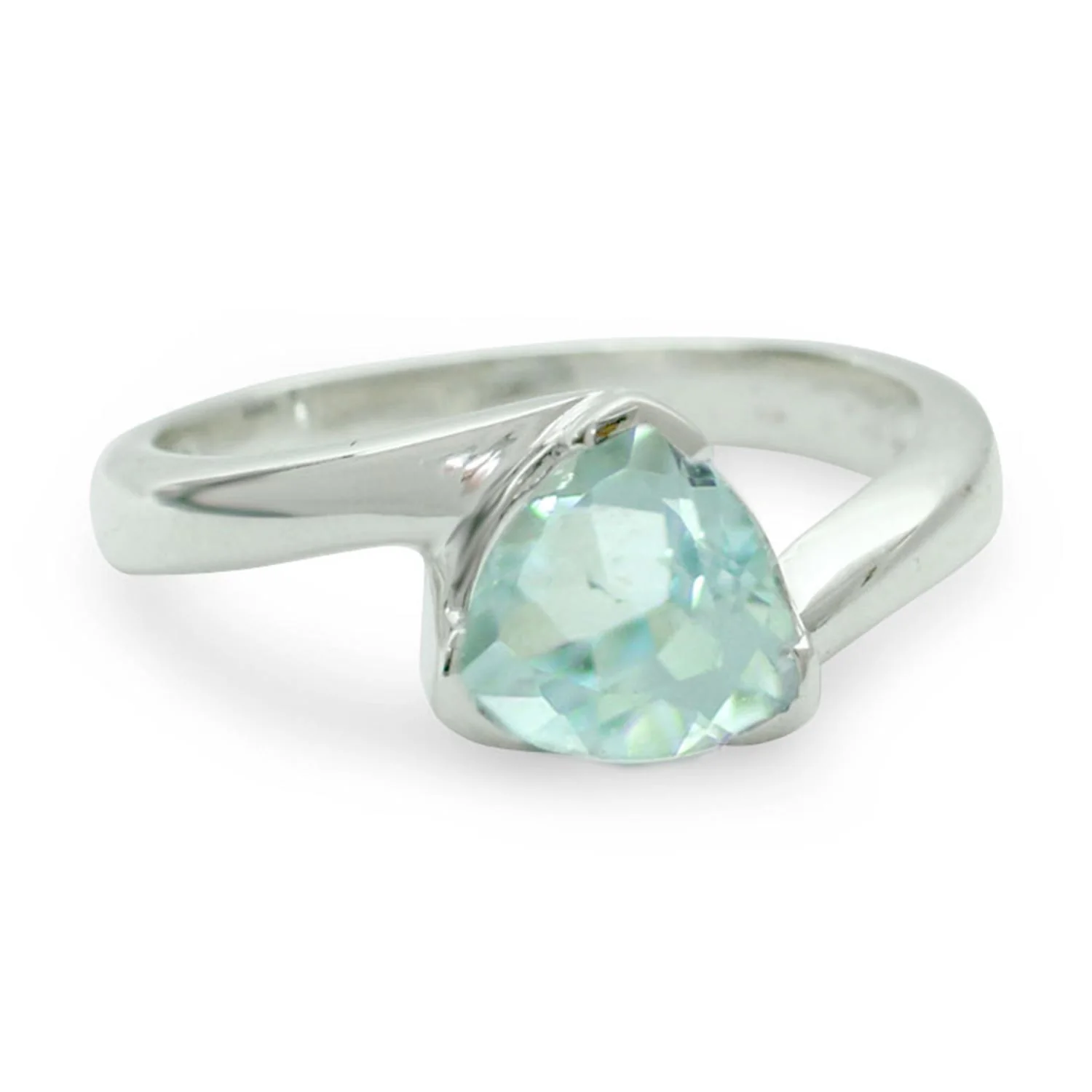 Scintillating Jaipur Hand Made Solitaire Blue Topaz Ring in Sterling Silver - Image 2