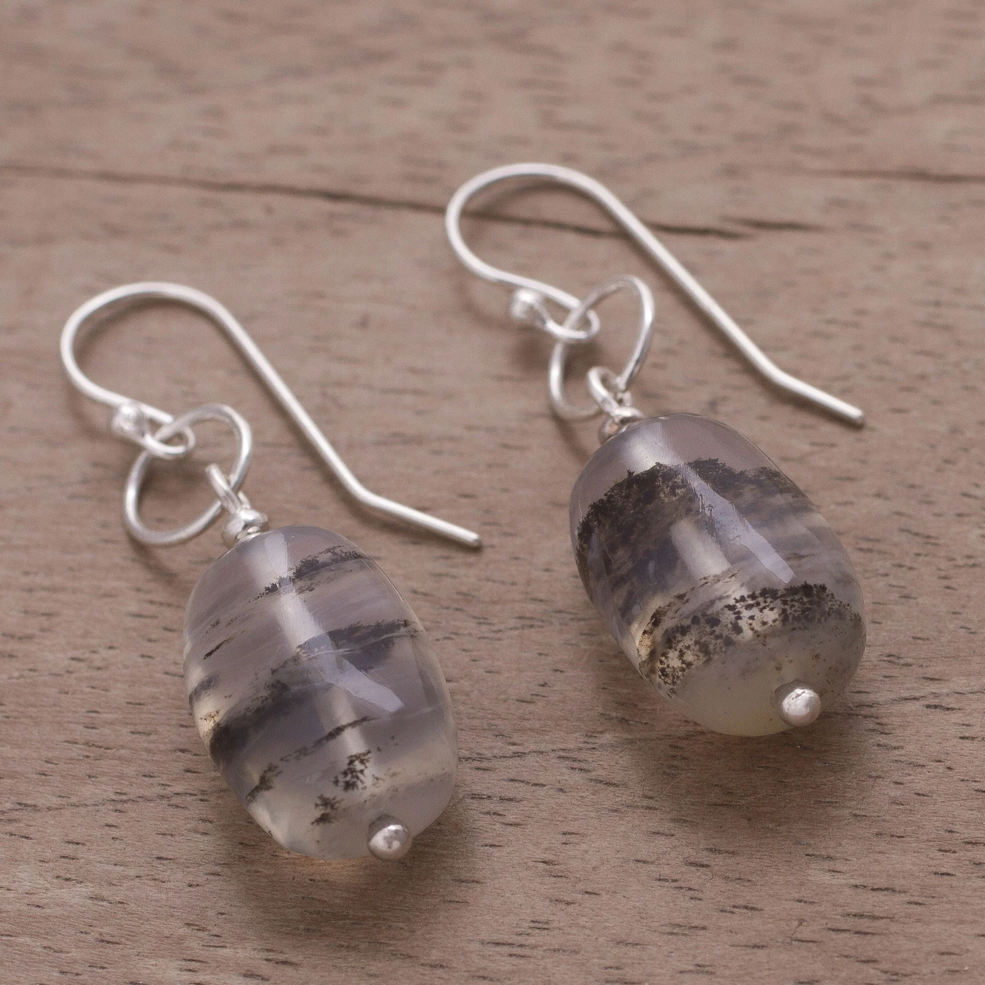 Secrets Opal dangle earrings - Image 3