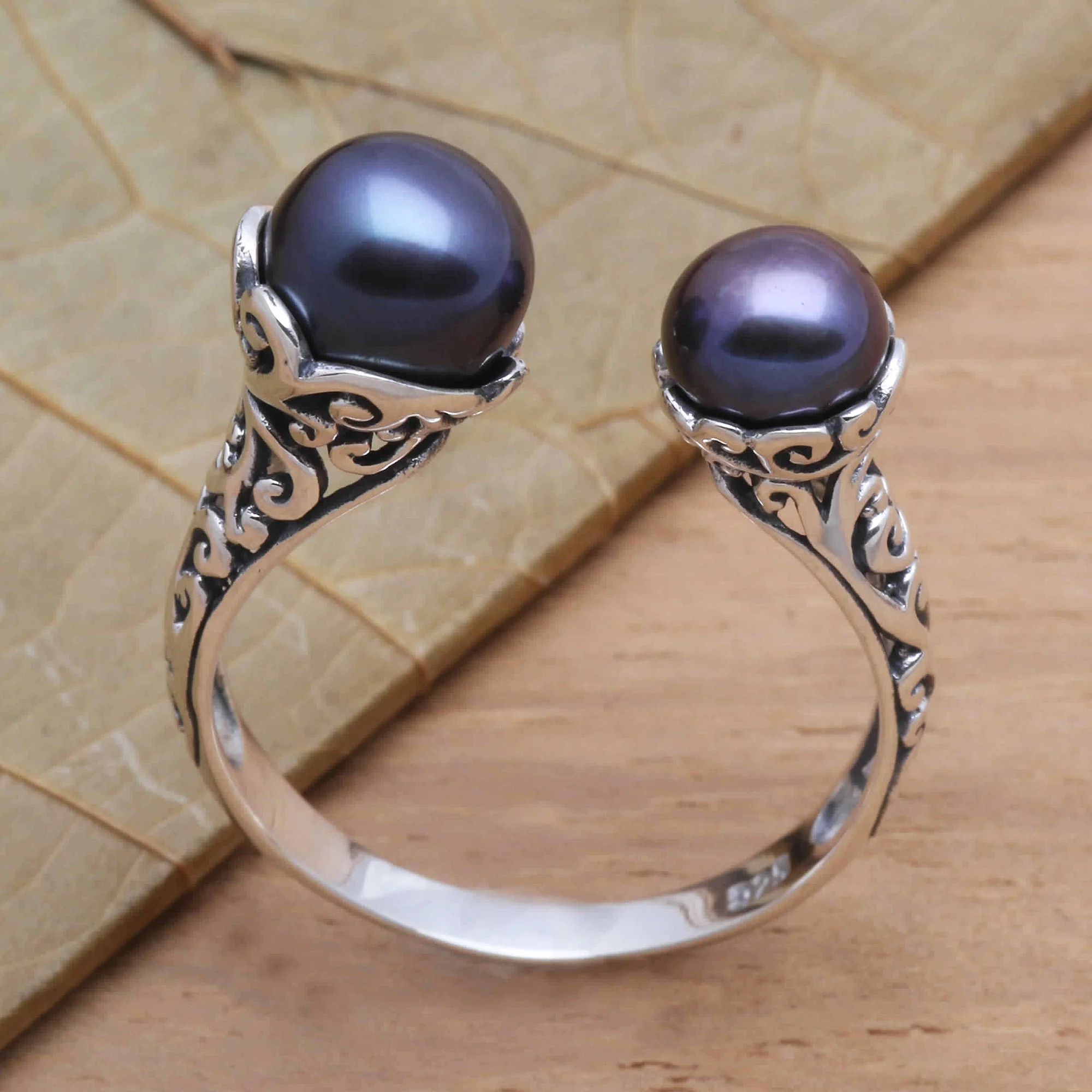 Seeking You Cultured Peacock Pearl and Sterling Silver Ring from Bali - Image 4