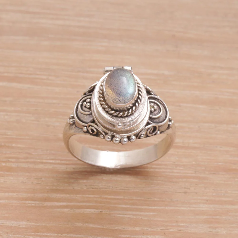 Shimmering Shrine Labradorite and Sterling Silver Locket Ring from Bali - Image 3