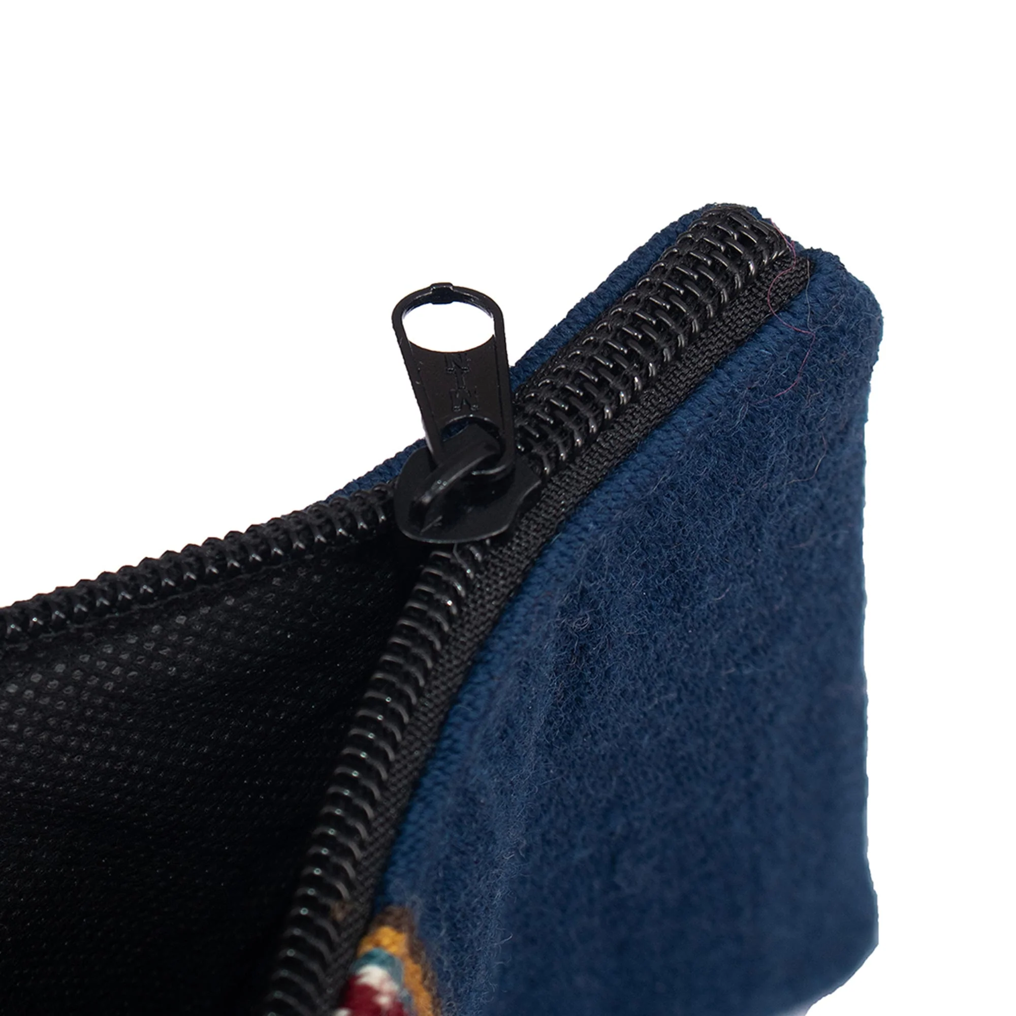 Sicuani Diamonds Handloomed Wool Cosmetic Bag - Image 5