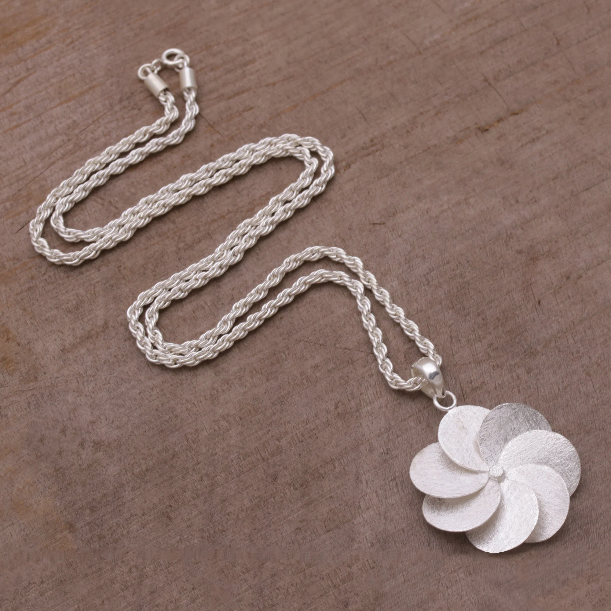 Silver Breeze Sterling Silver Rounded Windmill Pendant with Rope Chain - Image 4