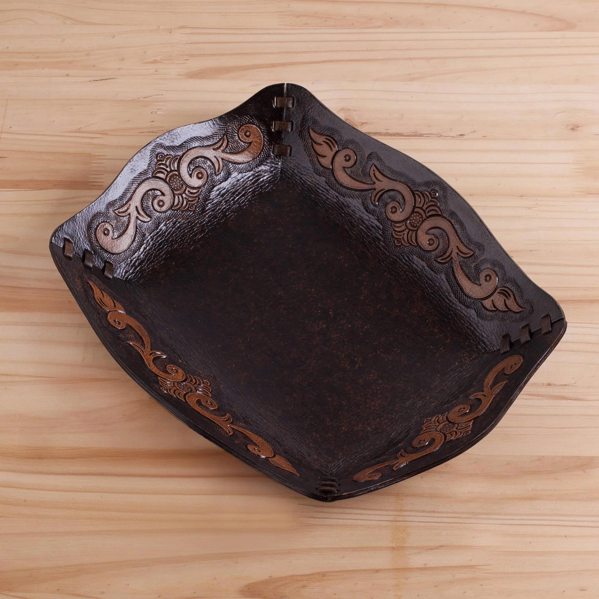 Spanish Viceroy Peru Handcrafted Tooled Leather Colonial Art Theme Catchall - Image 3