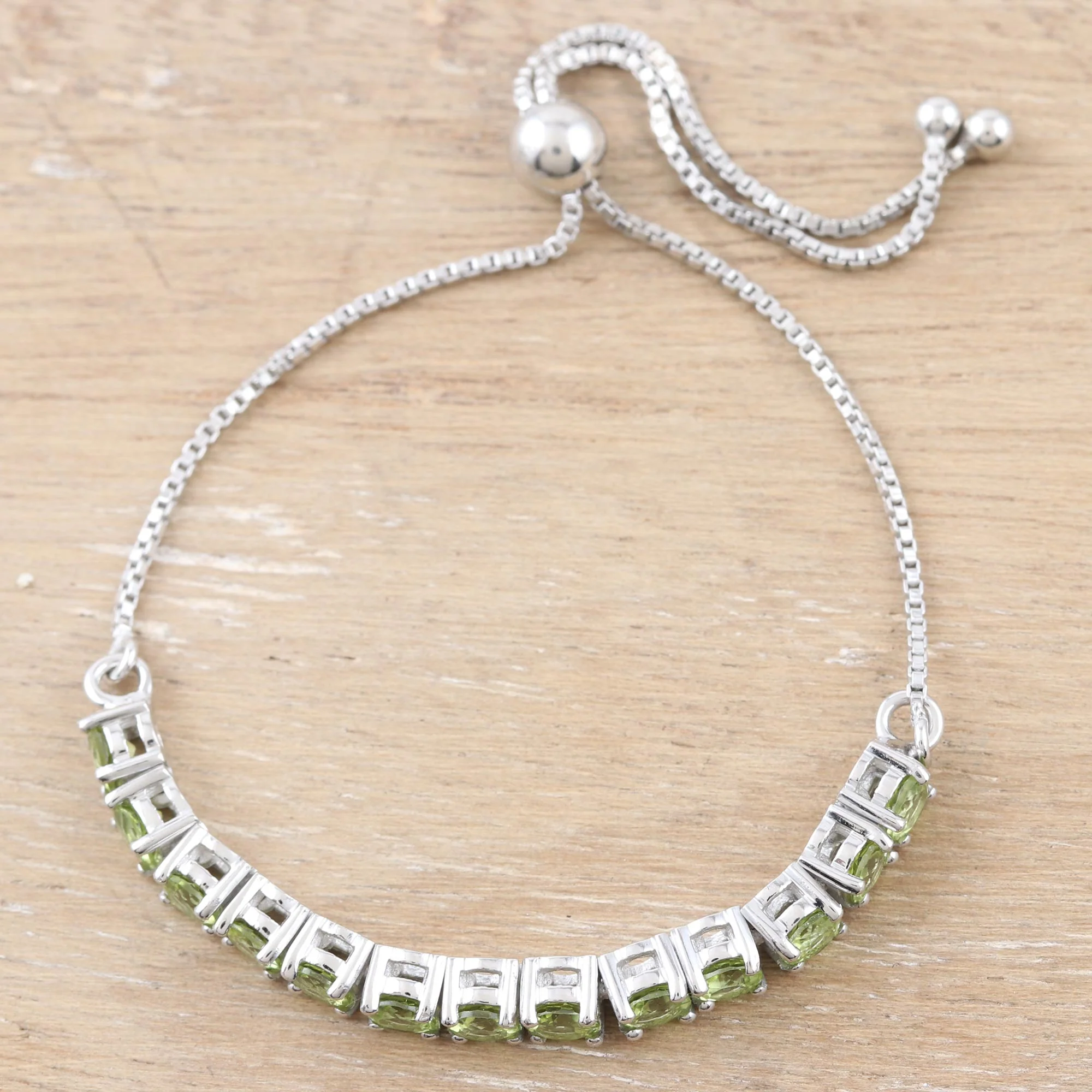 Sunbathe in Green Rhodium-Plated Peridot Pendant Bracelet - Image 3