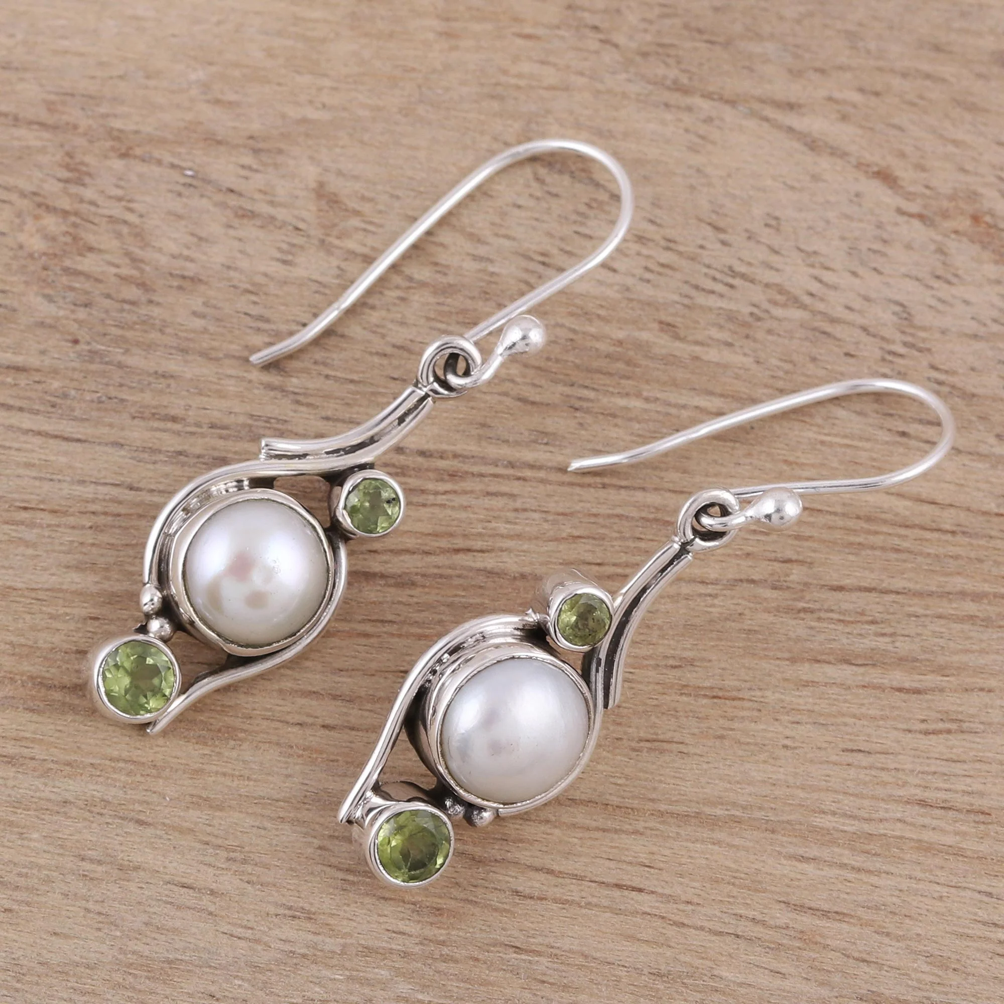 Sweet Dreams India Style Pearls and Peridot Earrings - Image 3