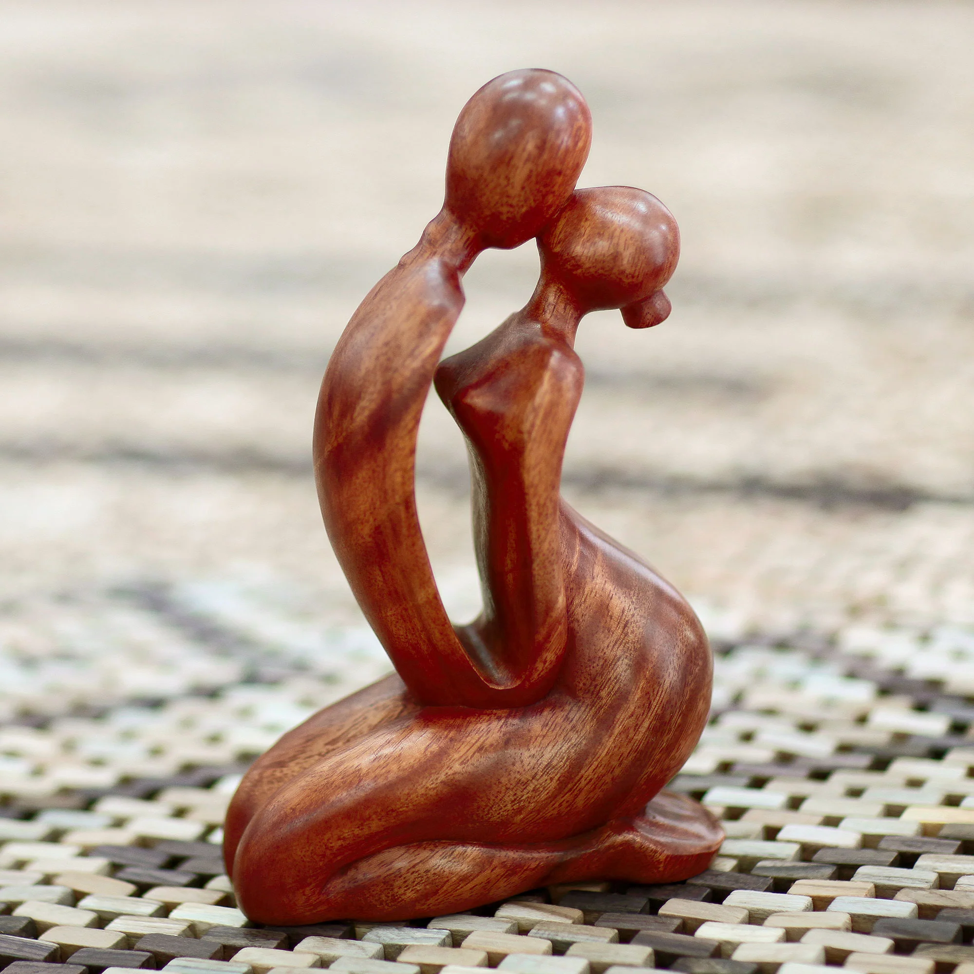 The Kiss Wood Sculpture - Image 3