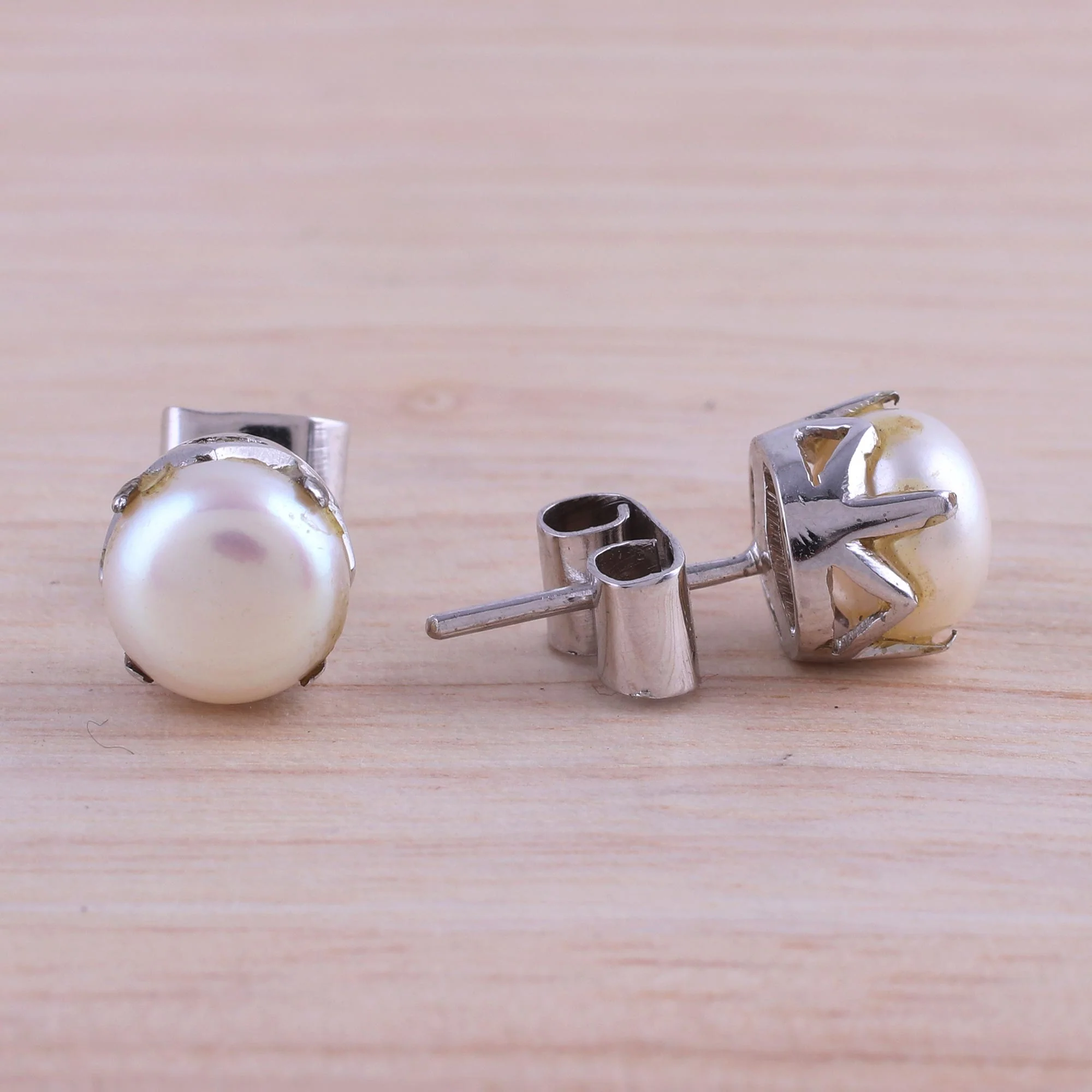 Timeless Appeal Rhodium Plated Cultured Pearl Stud Earrings from India - Image 3