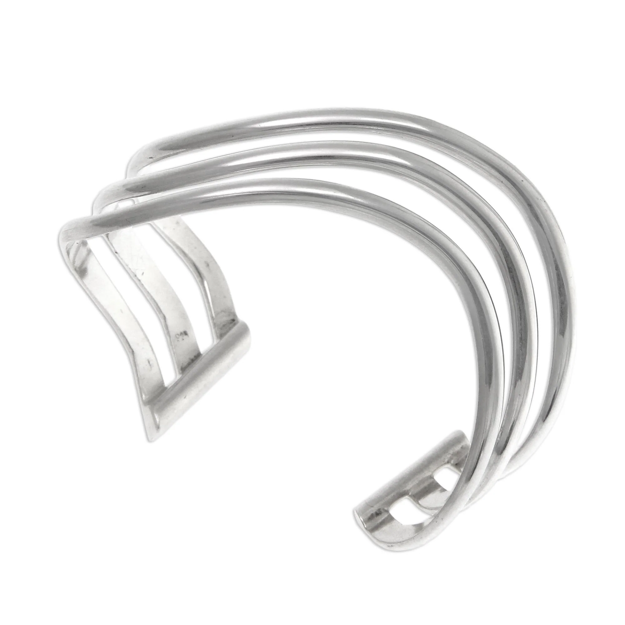 Wakatobi Wave Handmade Silver Bracelet - Image 3