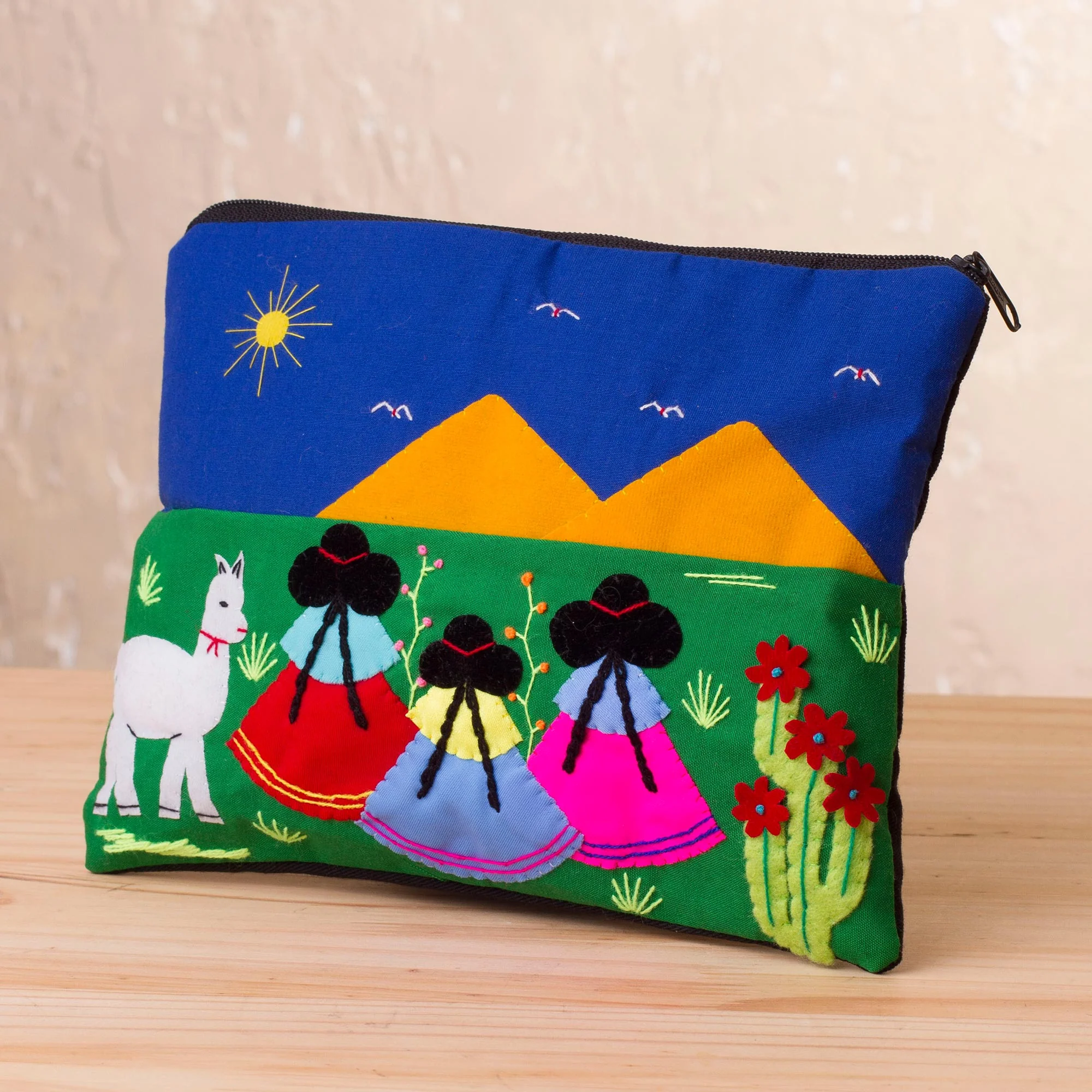 Walk In The Countryside Cosmetic Bag - Image 3